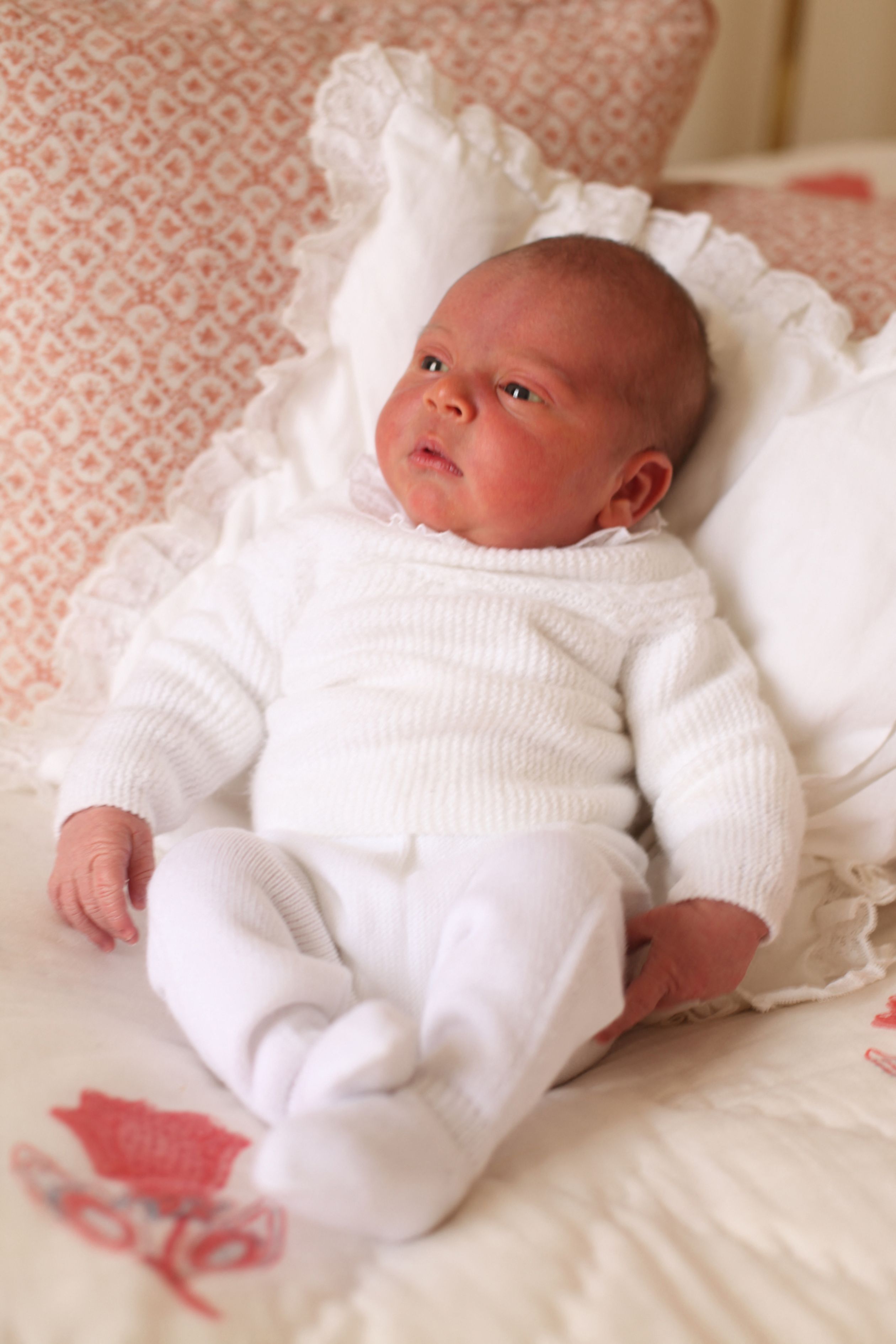 Deze babyfoto van prins Louis is gemaakt door zijn moeder Catherine, drie dagen na zijn geboorte (26