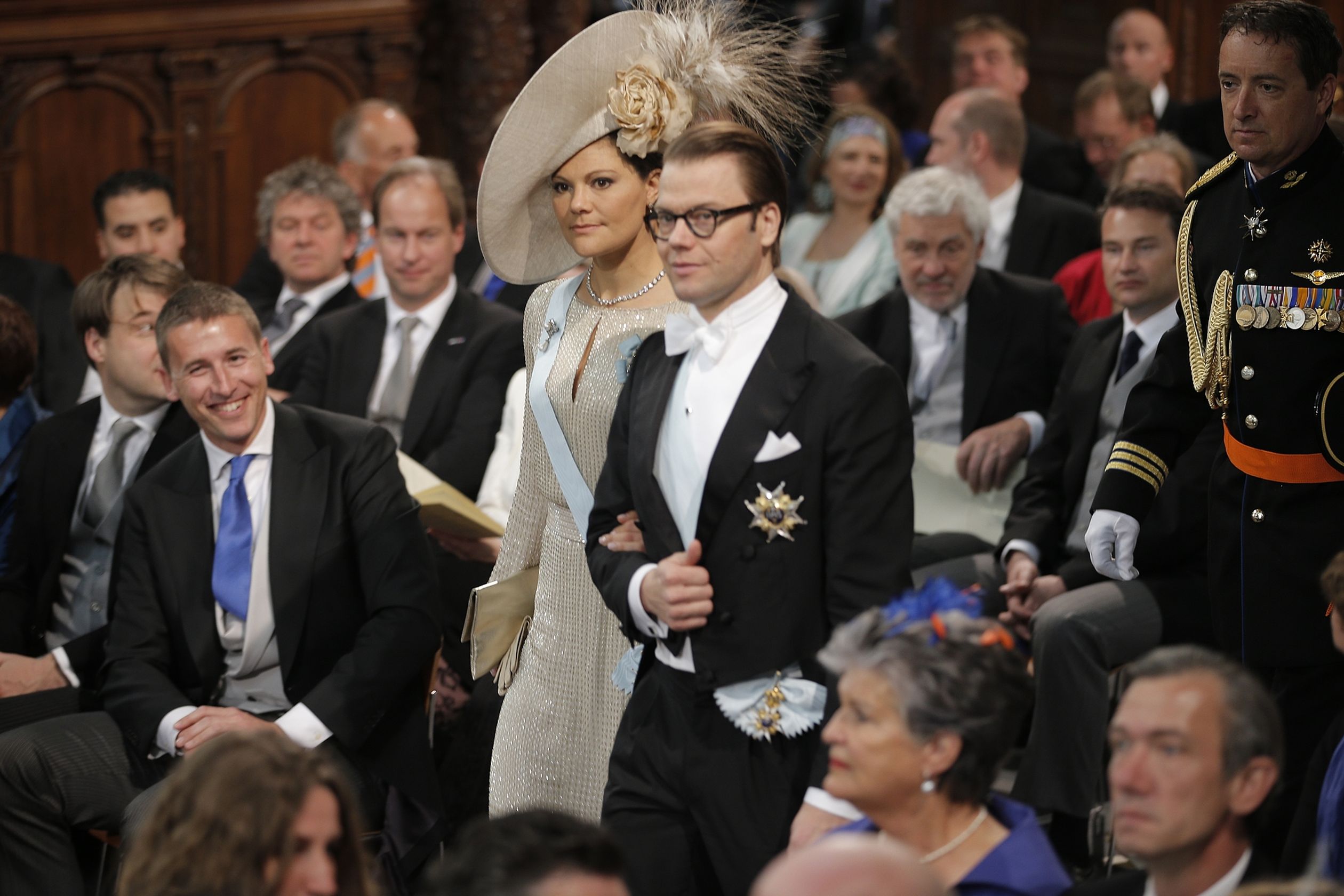 Prinses Victoria en prins Daniel bij de inhuldiging van koning Willem-Alexander.