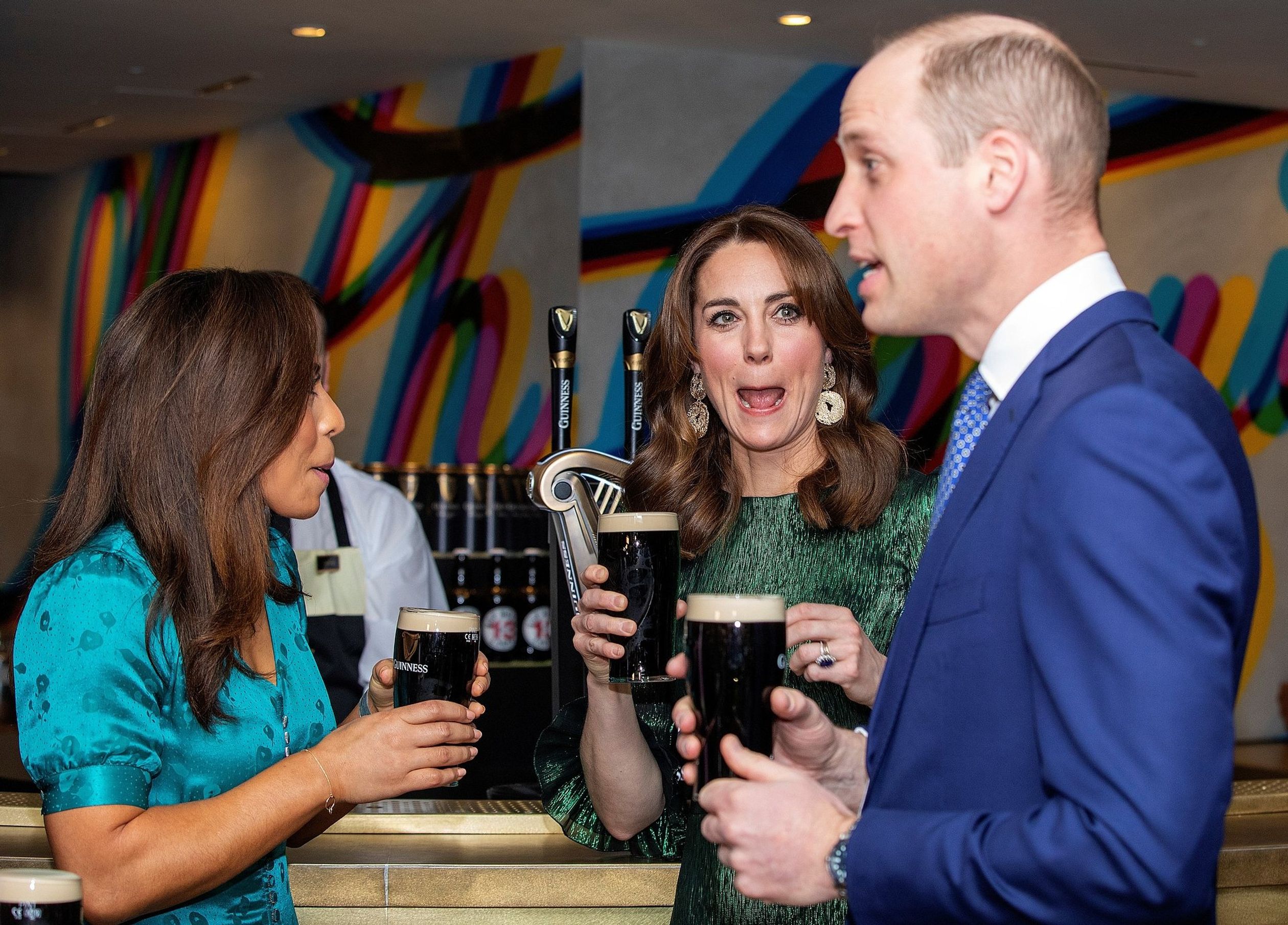 2020: Prins William en hertogin Catherine wonen een speciale receptie bij in de Guinness Storehouse's Gravity Bar in Dublin.