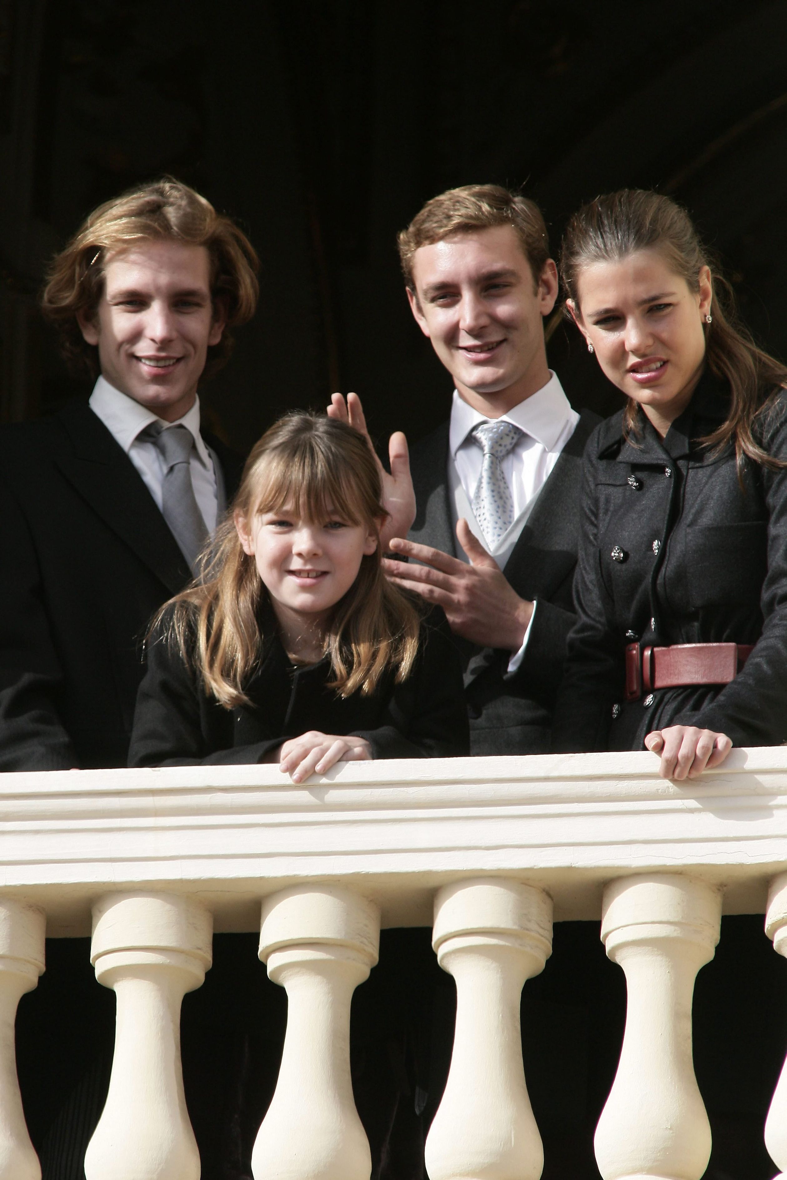 De 10-jarige Alexandra met haar twee halfbroers en halfzus: Andrea, Pierre en Charlotte Casiraghi,