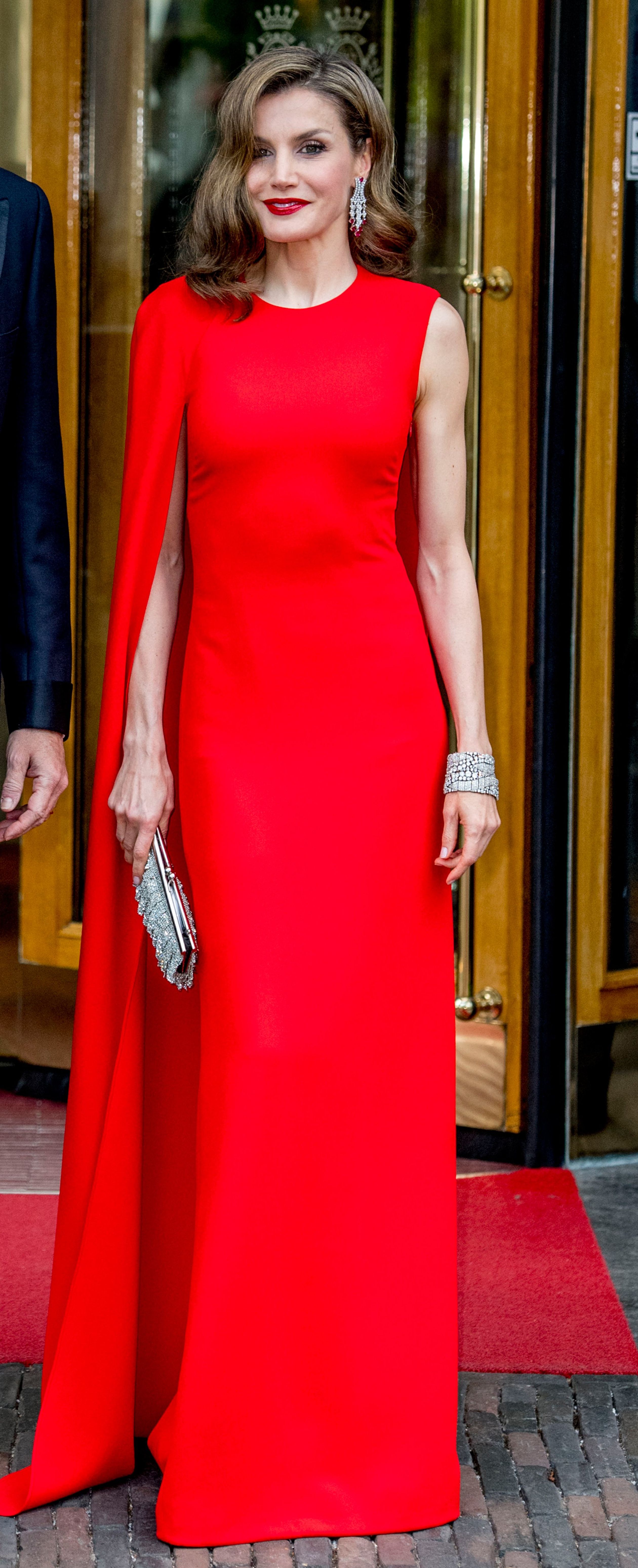 Koningin Letizia van Spanje poseert voor aanvang van het vijftigste verjaardagsfeest van koning