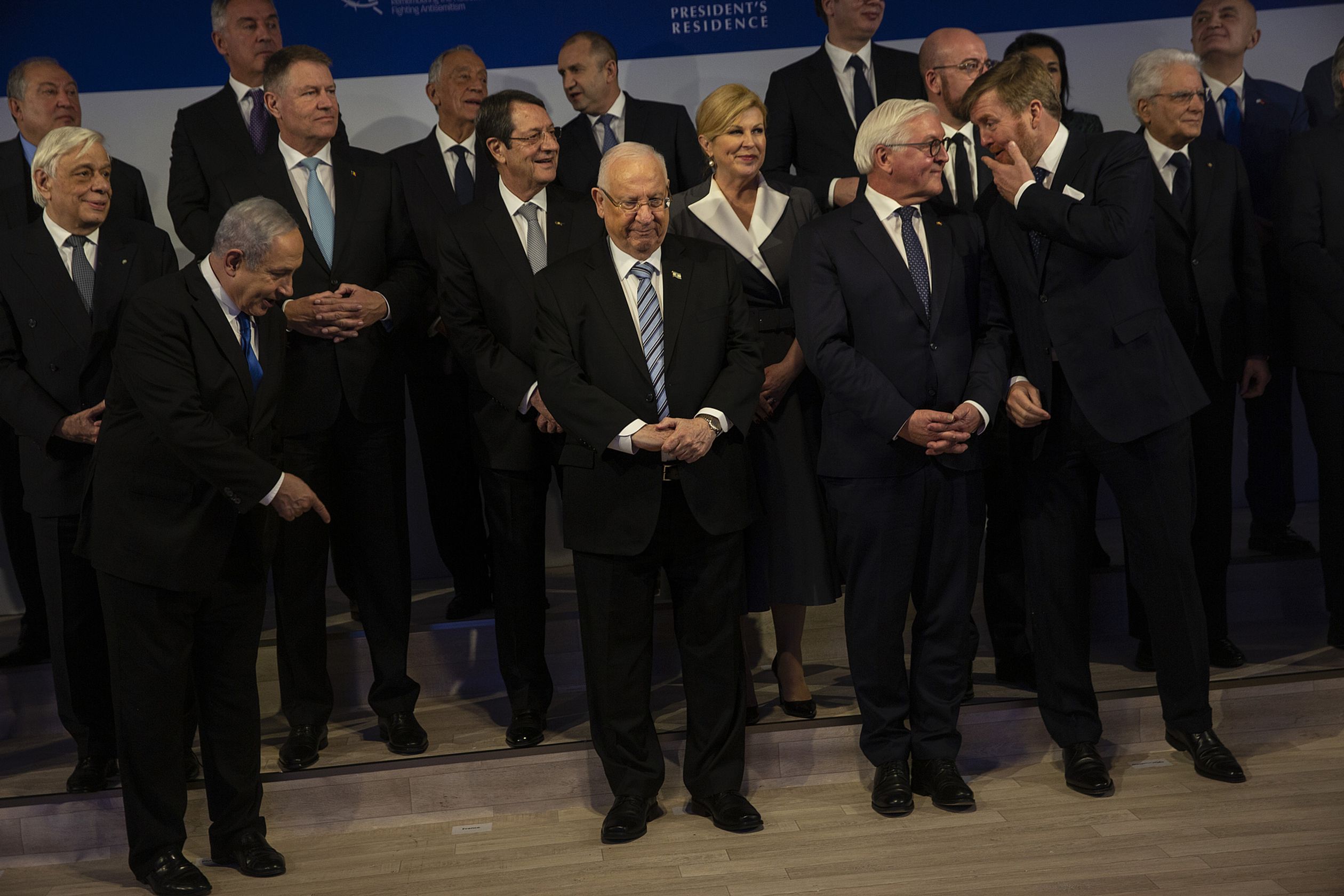 Koning Willem-Alexander dineerde woensdagavond met andere wereldleiders bij de Israëlische