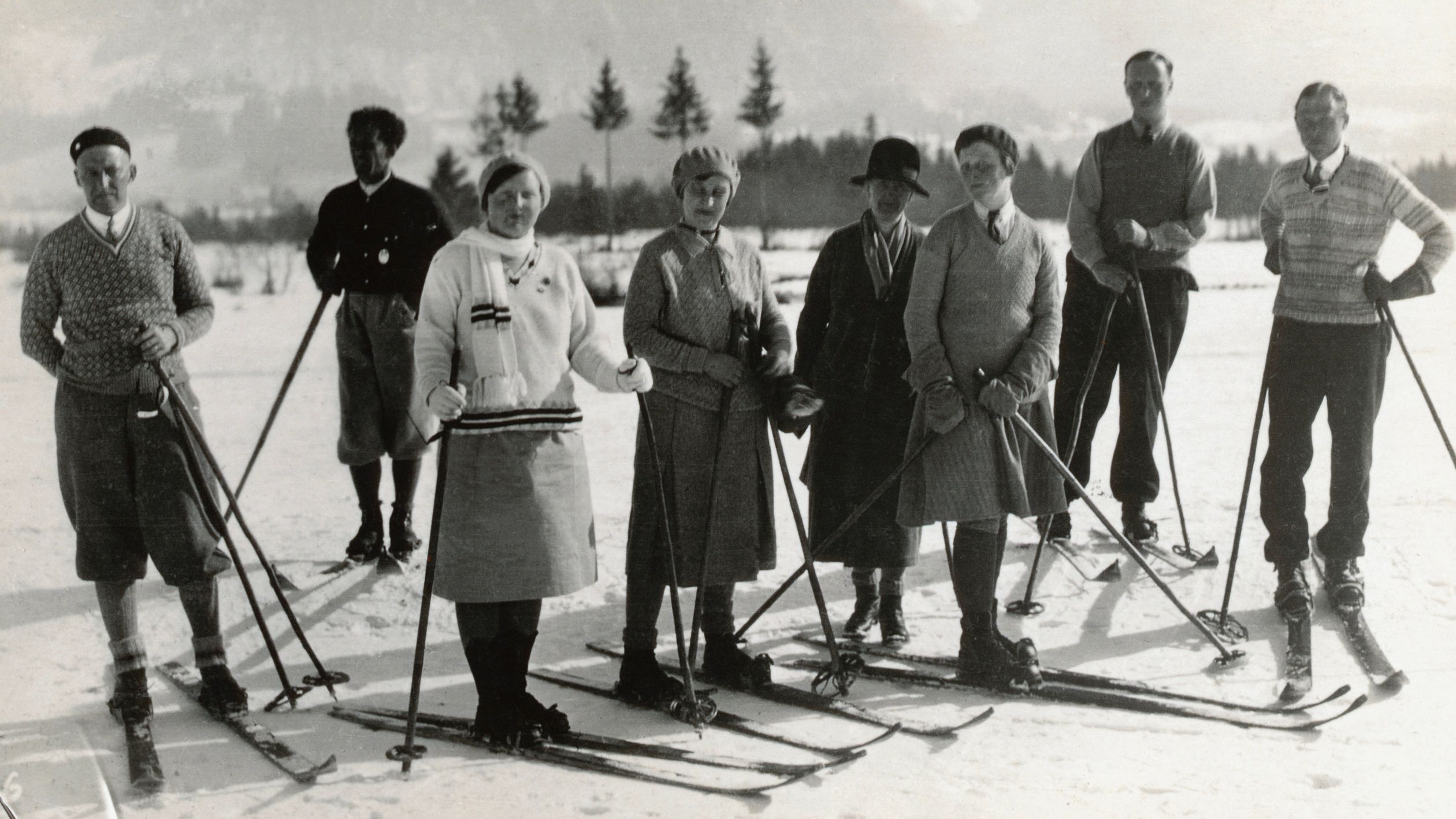 1930 - Prinses Juliana tijdens haar skivakantie.
