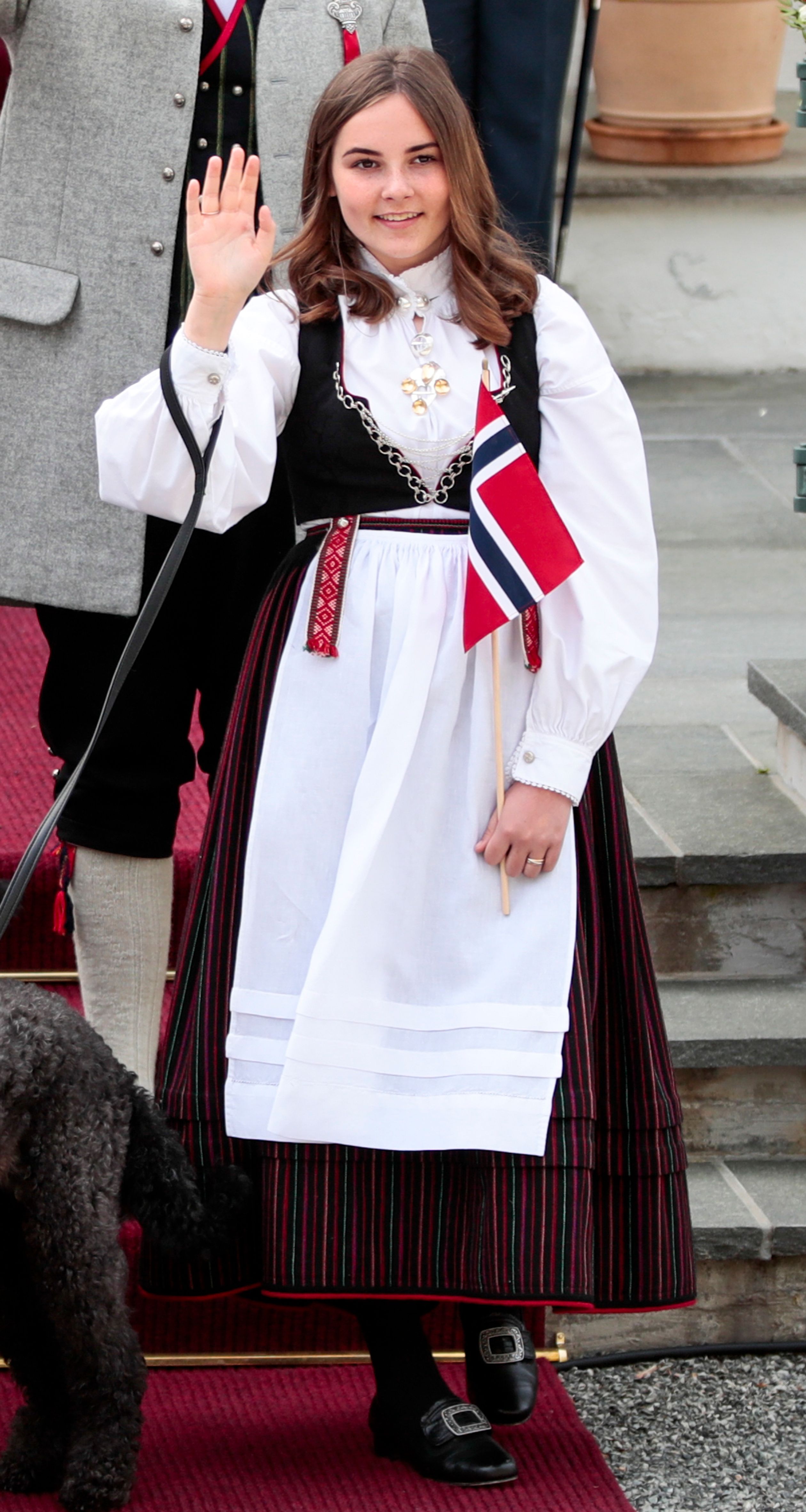 De prinses wordt bij speciale gelegenheden gezien in traditionele Noorse klederdracht. In mei 2019