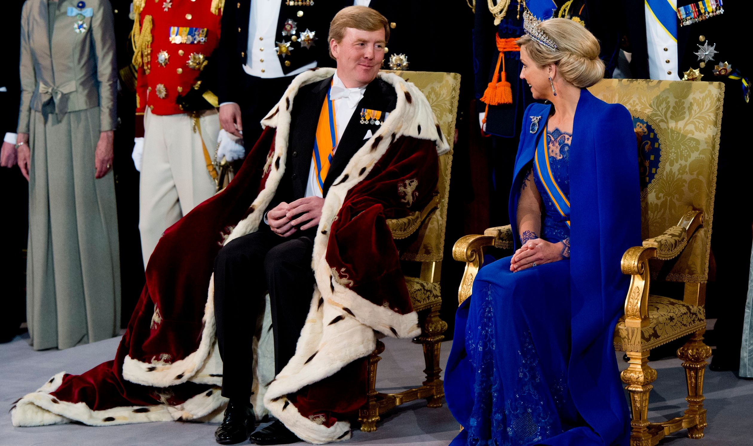 Koning Willem-Alexander en koningin Máxima tijdens de inhuldiging van de nieuwe vorst in De Nieuwe