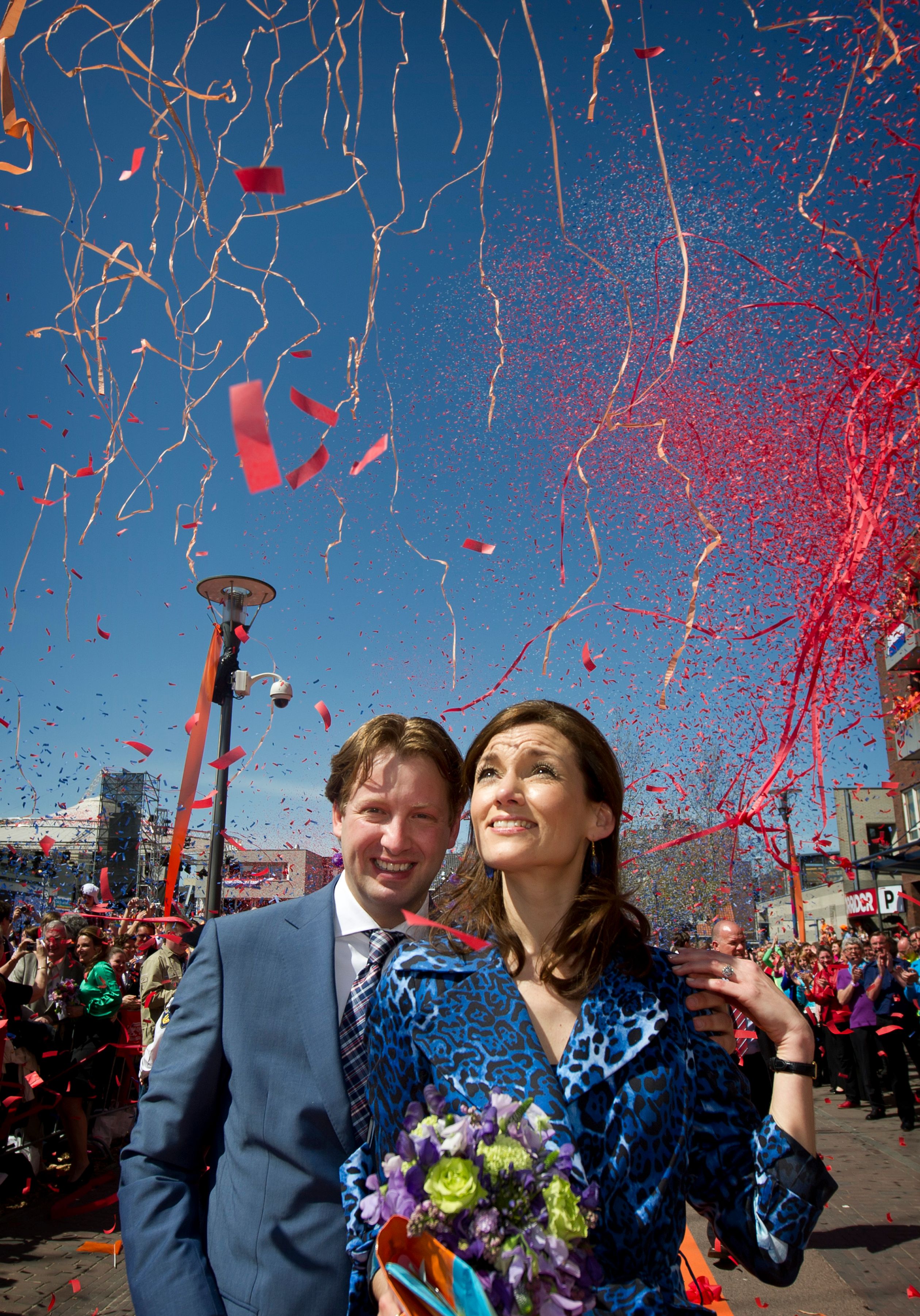 Prins Floris en prinses Aimée tijdens de viering van Koninginnedag in Veenendaal in 2012.