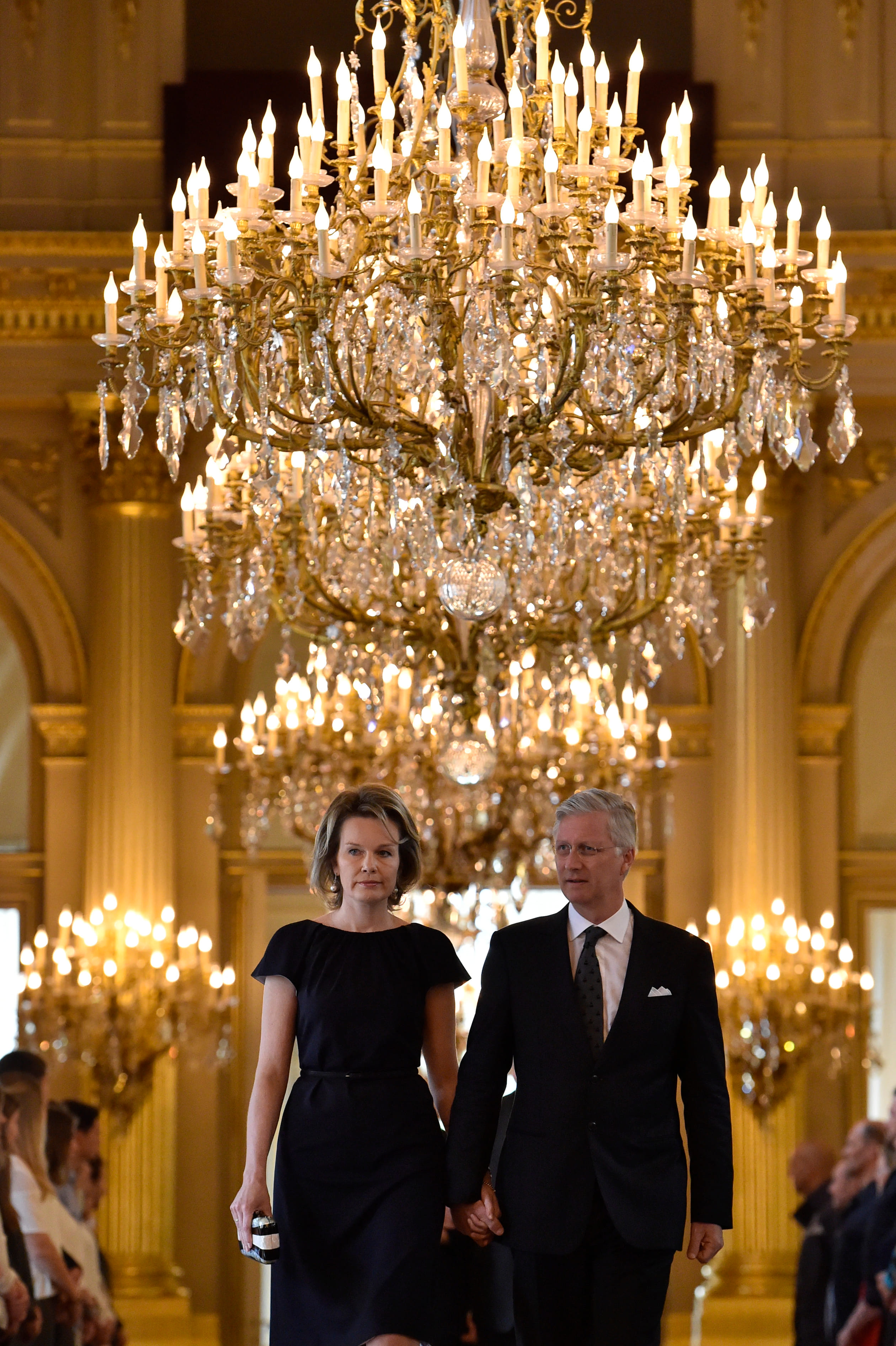 22 mei 2016, Filip en Mathilde arriveren bij de herdenkingsdienst voor de slachtoffers van de