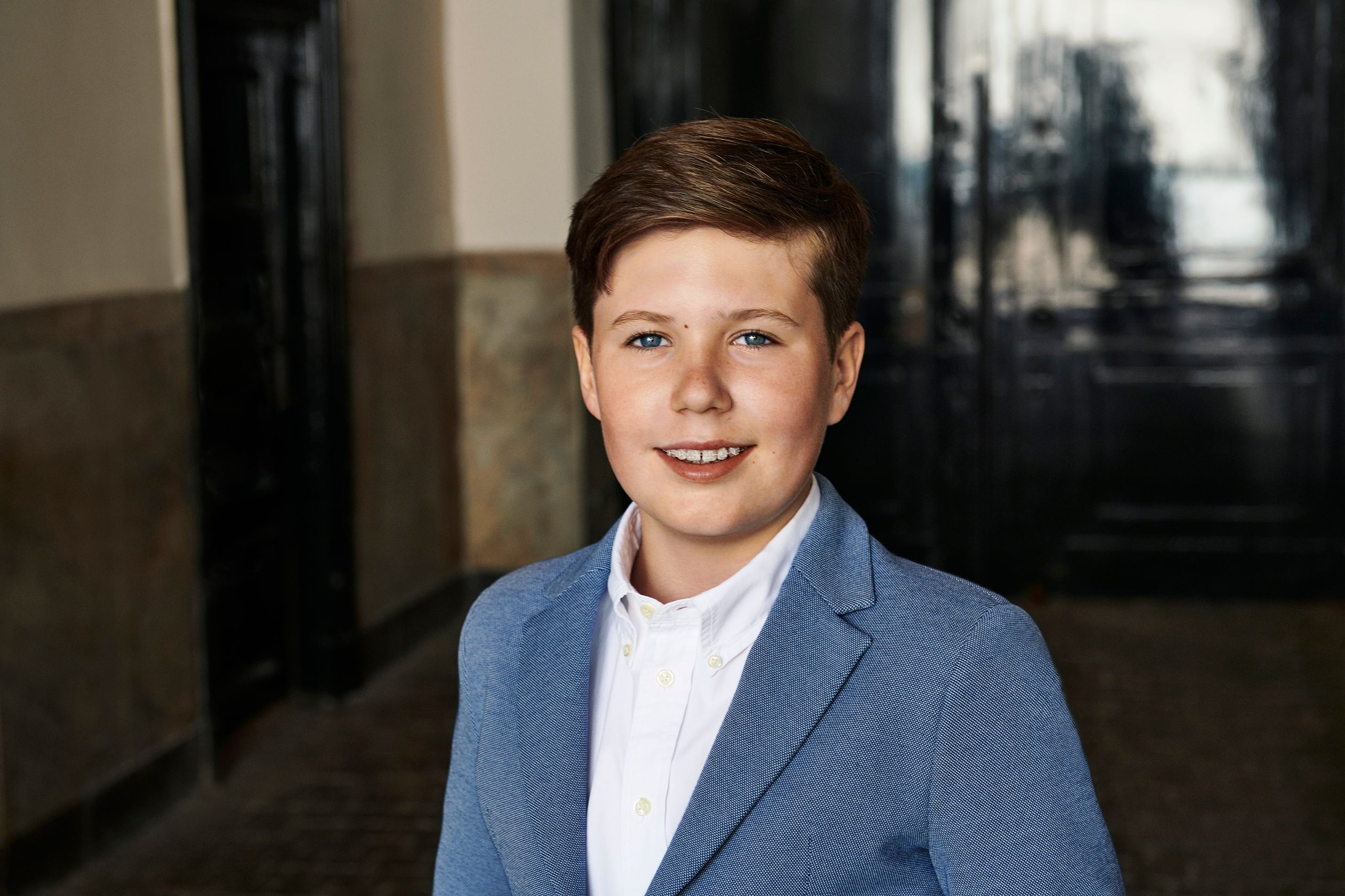 Hoera! Ter gelegenheid van de dertiende verjaardag van de prins publiceerde het Deense hof maandag