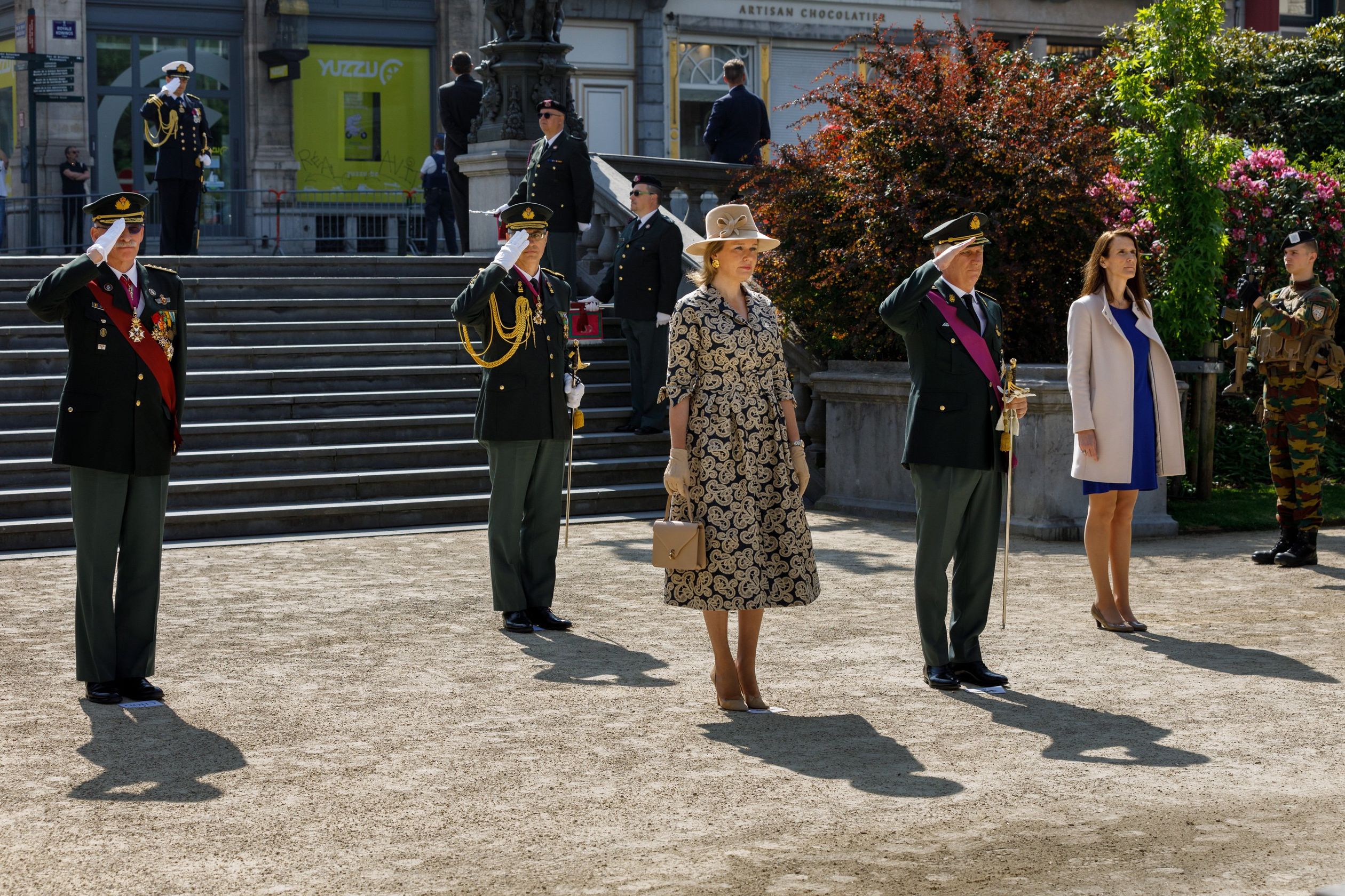 Op 8 mei woont koningin Mathilde een ceremonie bij om te herdeken dat de Tweede Wereldoorlog 75 jaar