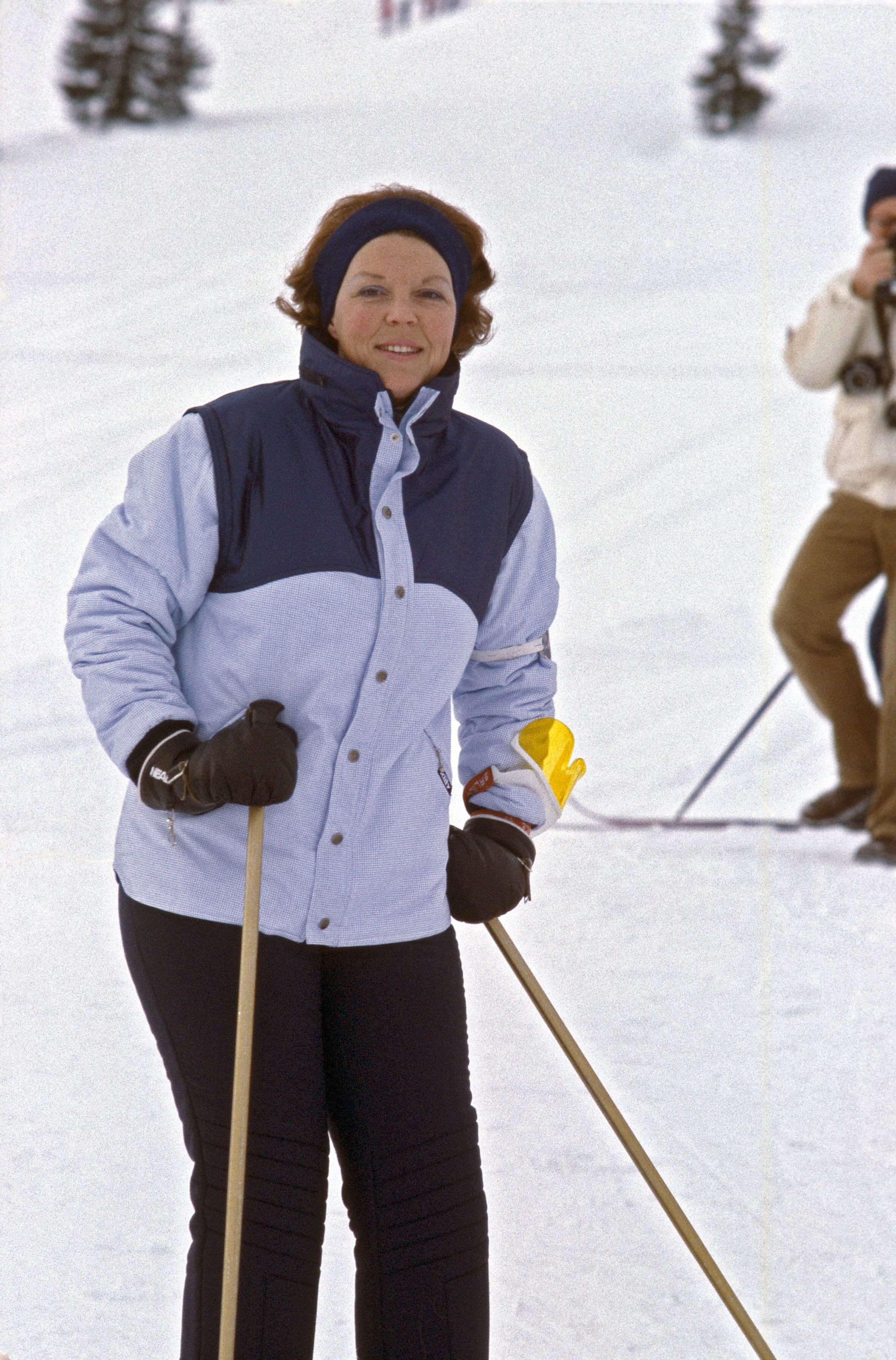 Prinses Beatrix in 1980. Het was haar eerste skivakantie nadat bekend was gemaakt dat ze het stokje