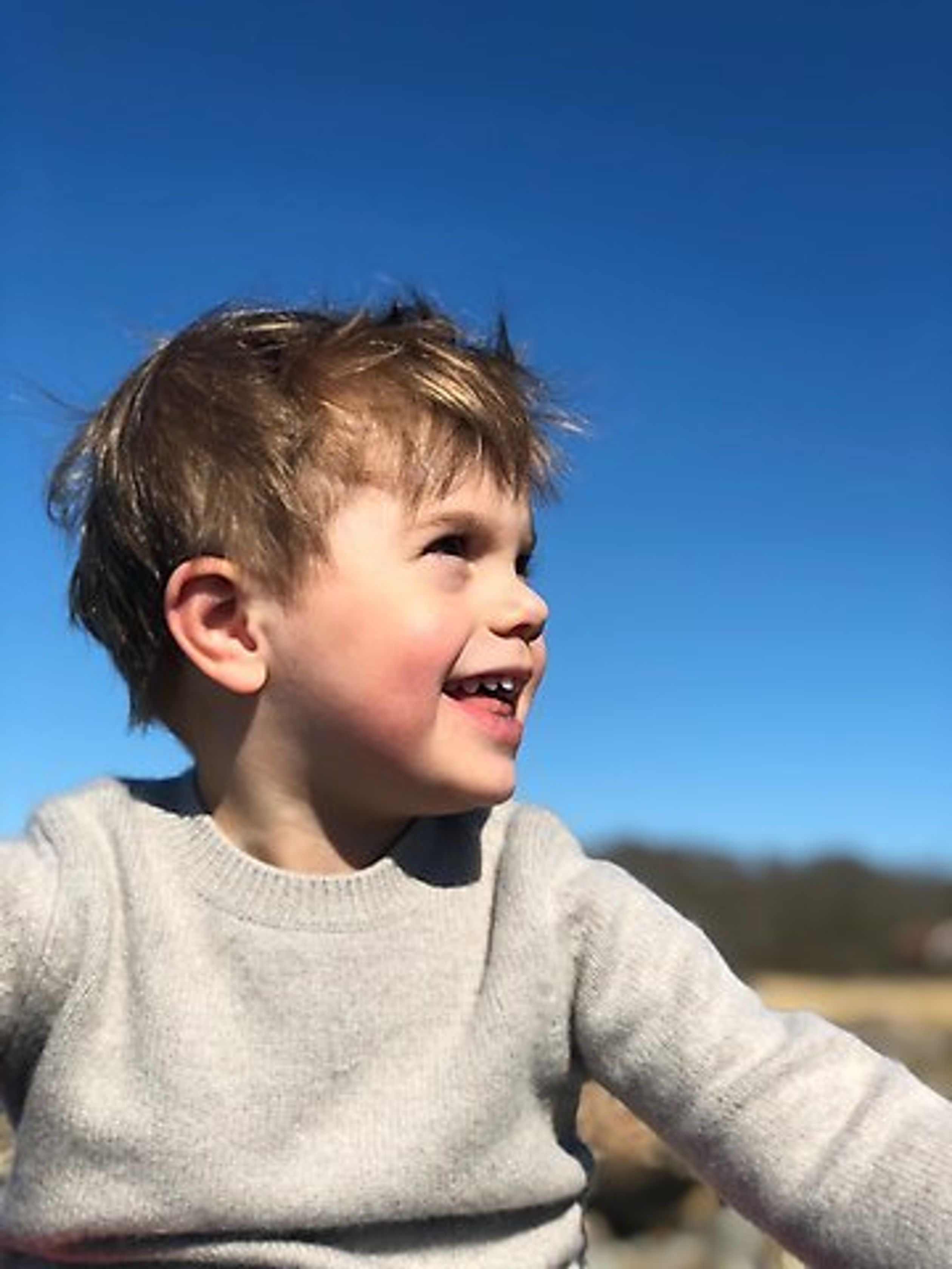 Prins Oscar geniet van het weer in april 2019.