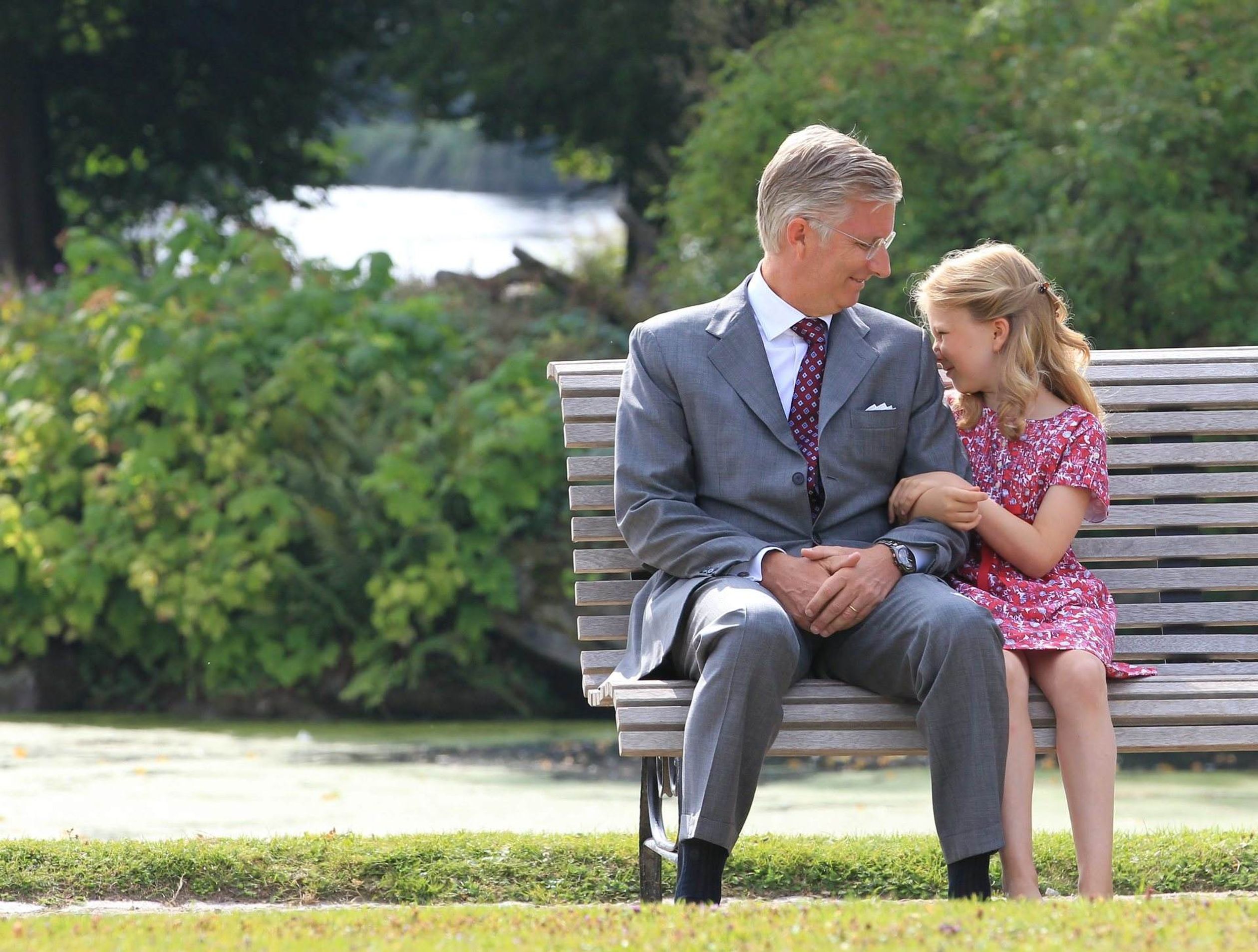 Koning Filip met zijn oudste dochter Elisabeth in 2012.