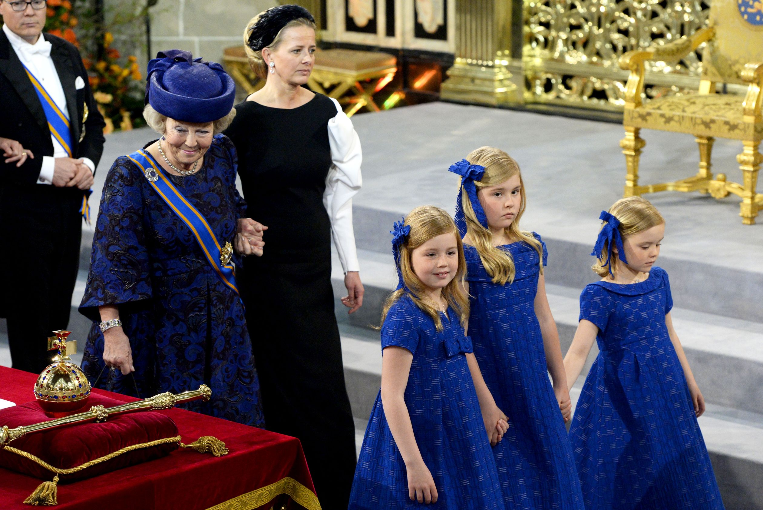 2013 - Prinses Mabel draagt de rouwjapon bij de inhuldiging van koning Willem-Alexander.