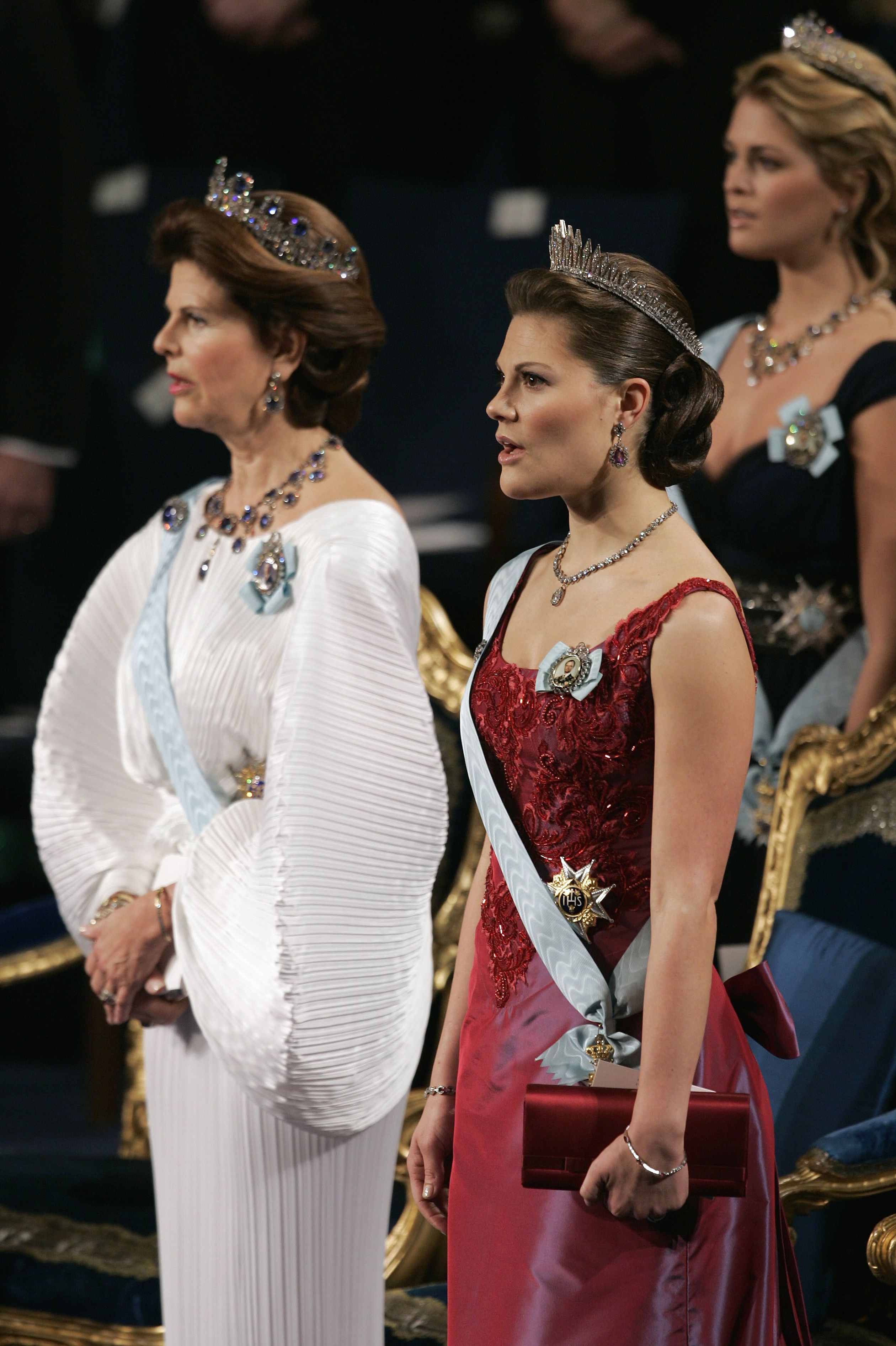 2006: Koningin Silvia draagt de saffieren Leuchtenberg-parure, Victoria de Baden Zonnestraal-tiara