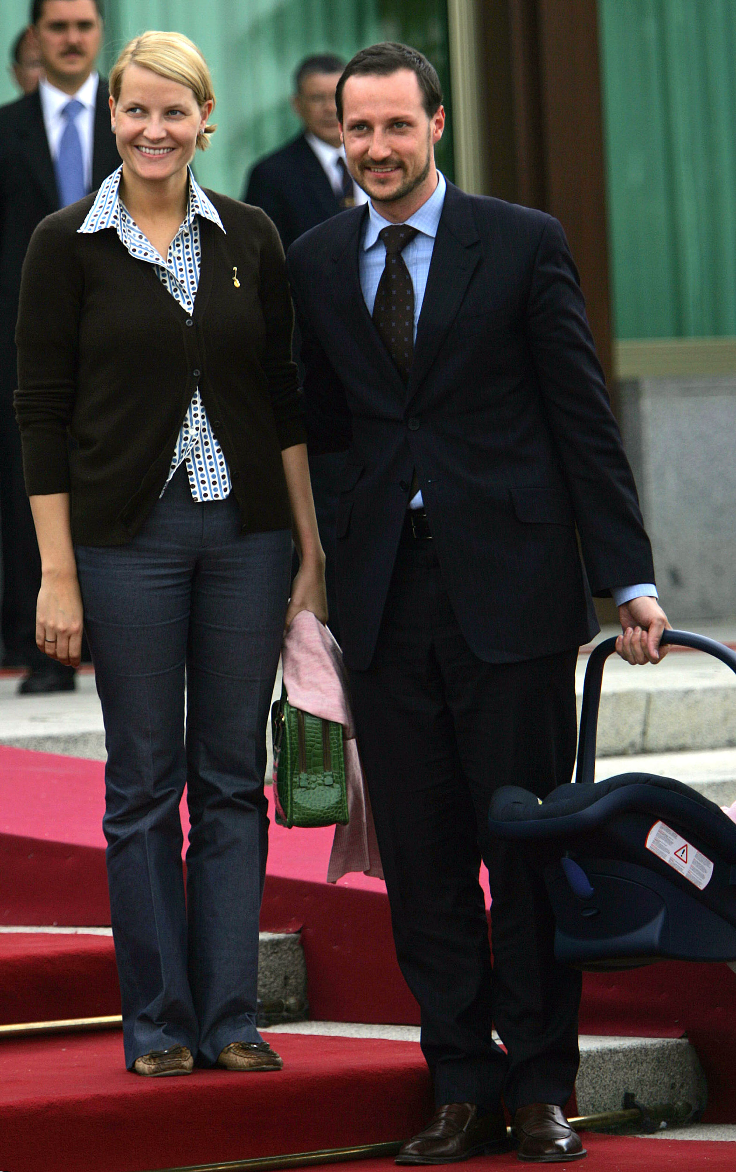 Haakon_mette-marit-baby.jpg