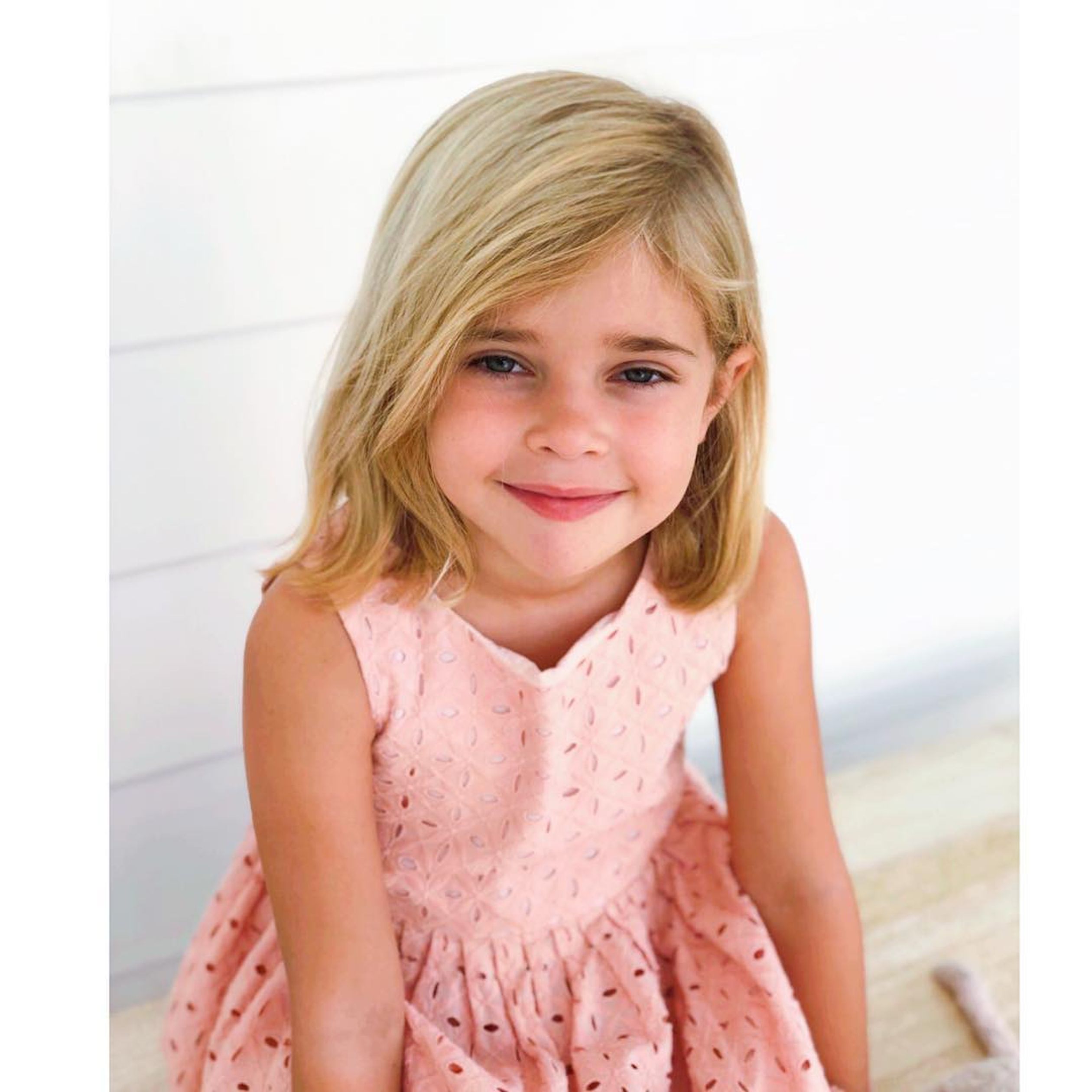 Prinses Madeleine deelde woensdag via haar Instagram deze nieuwe foto van haar jarige dochtertje