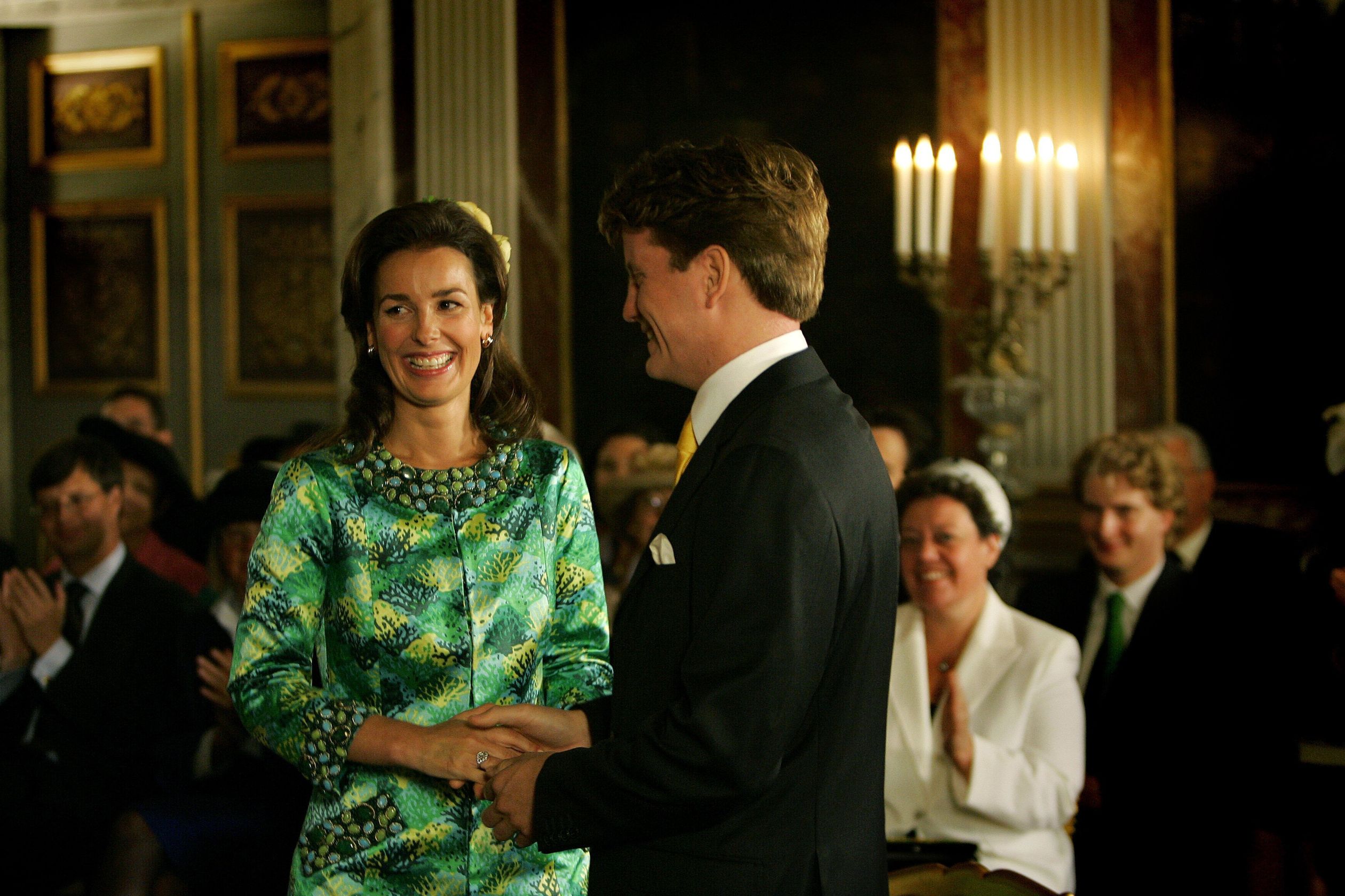 Prins Pieter-Christiaan en Anita van Eijk geven elkaar het jawoord bij hun burgerlijke huwelijk in