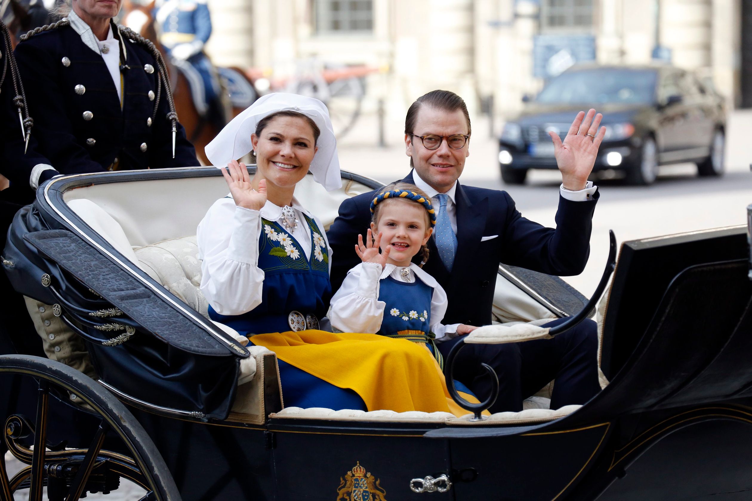 In gewone tijden maakt de koninklijke familie een rijtoer naar Skansen, het openluchtmuseum in