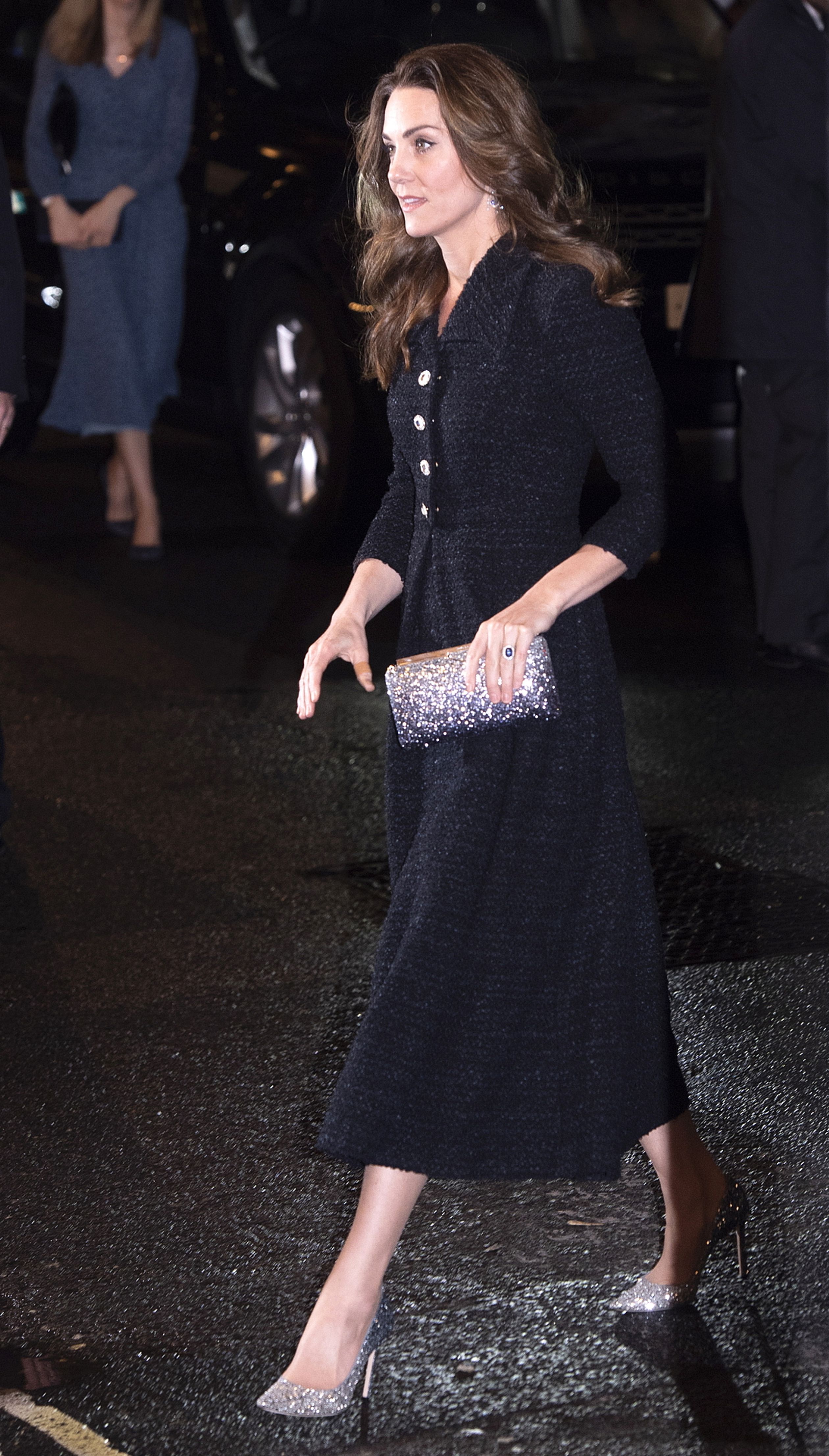 Catherine verschijnt in februari 2020 in een prachtige jurk van het merk Eponine, gecombineerd met