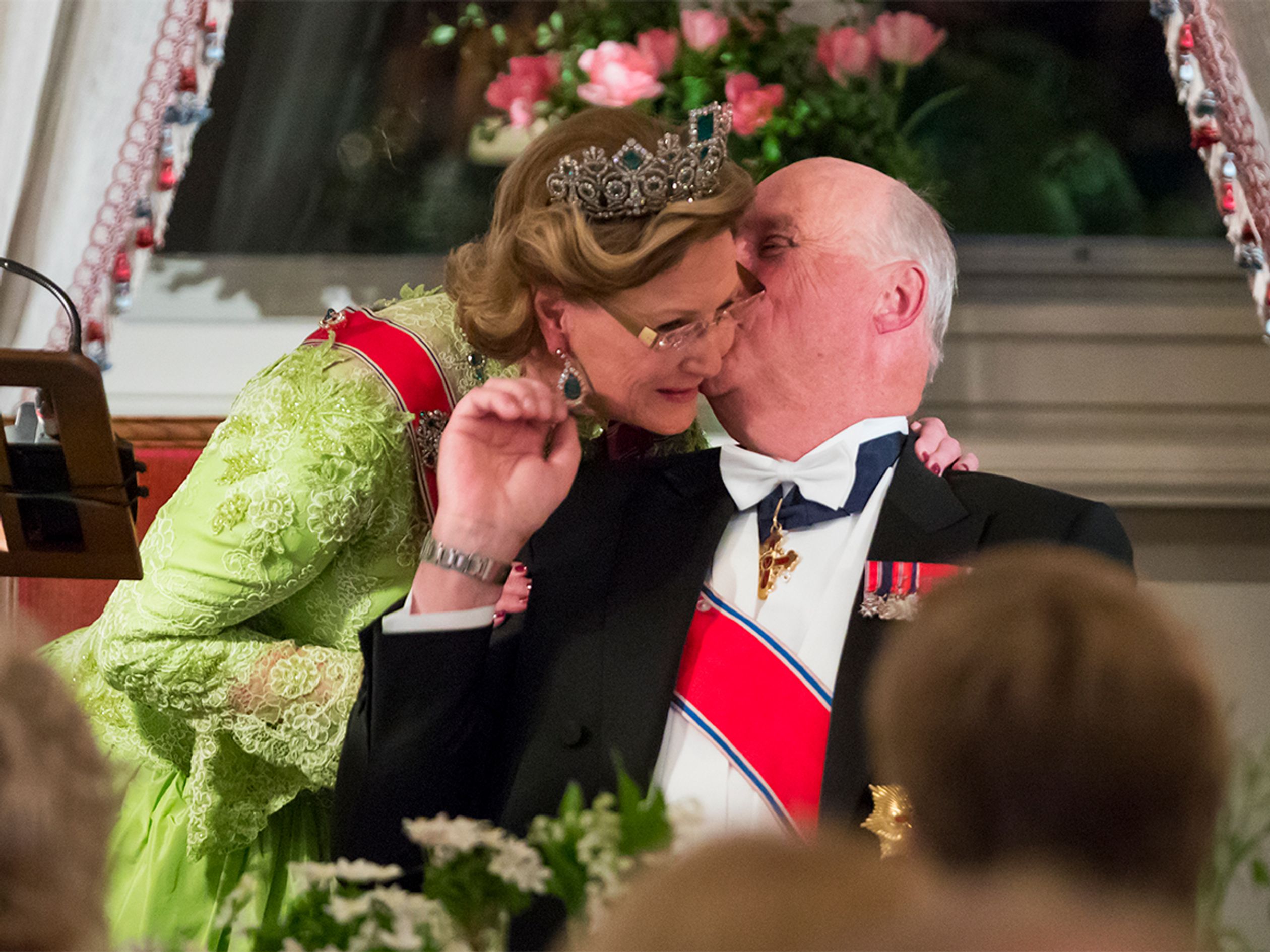 2017 - Harald en Sonja vieren hun 80ste verjaardagen met een galadiner.