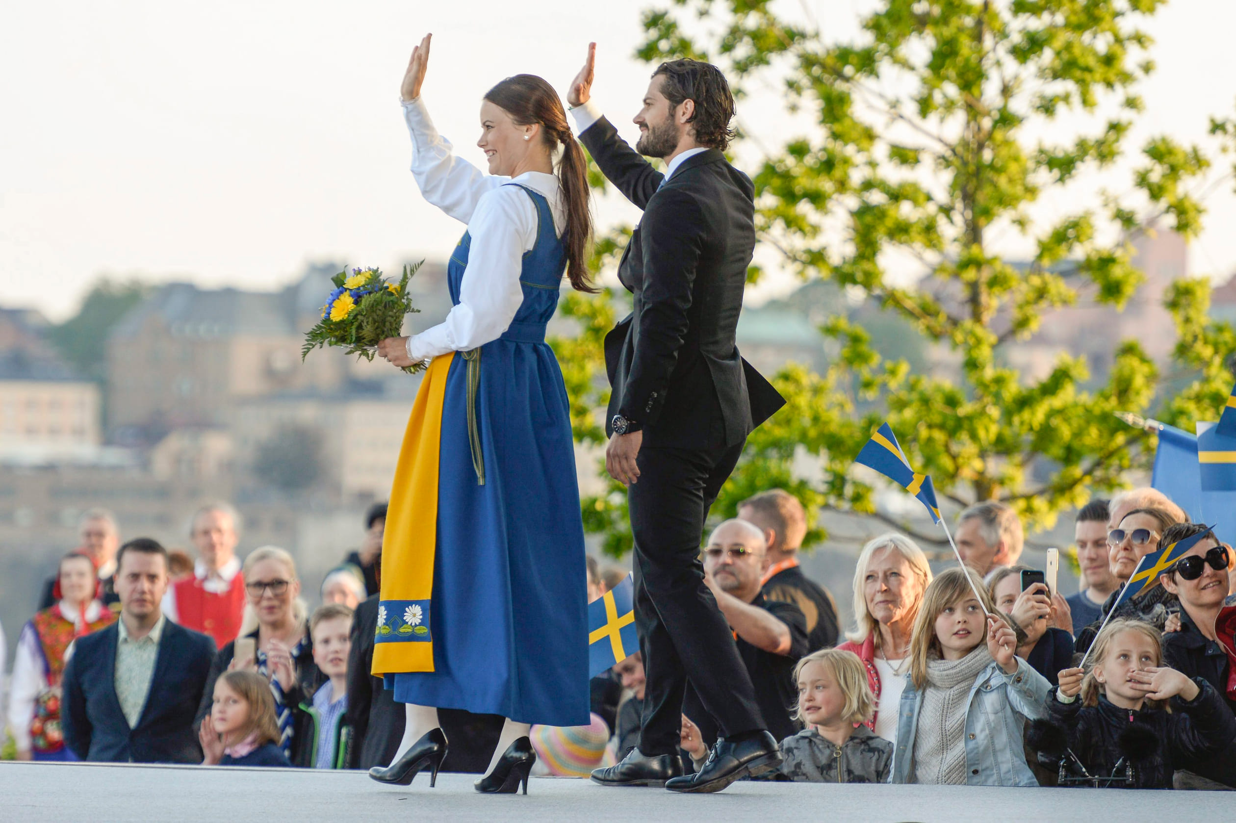 Sofia en Carl Philip bij de viering van de nationale feestdag.