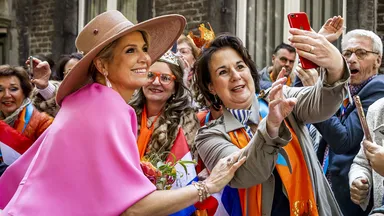 Limburg en de Oranjes: van stroeve band naar meezingen in Maastricht
