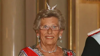 Pracht en praal: prinses Astrid's 'gevleugelde' tiara