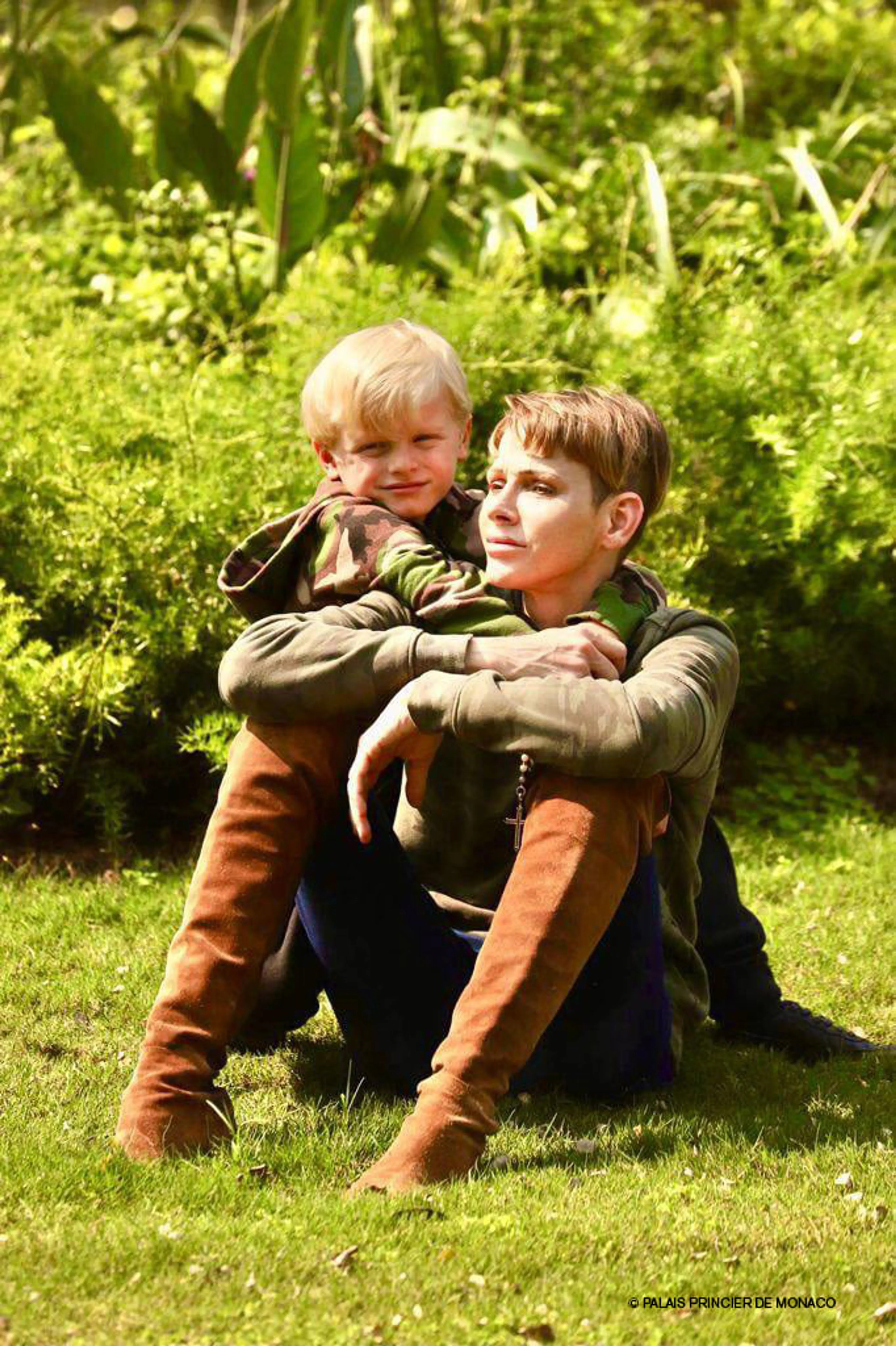 De prinses met haar zoontje die in augustus 2021 op bezoek kwam in Zuid-Afrika.