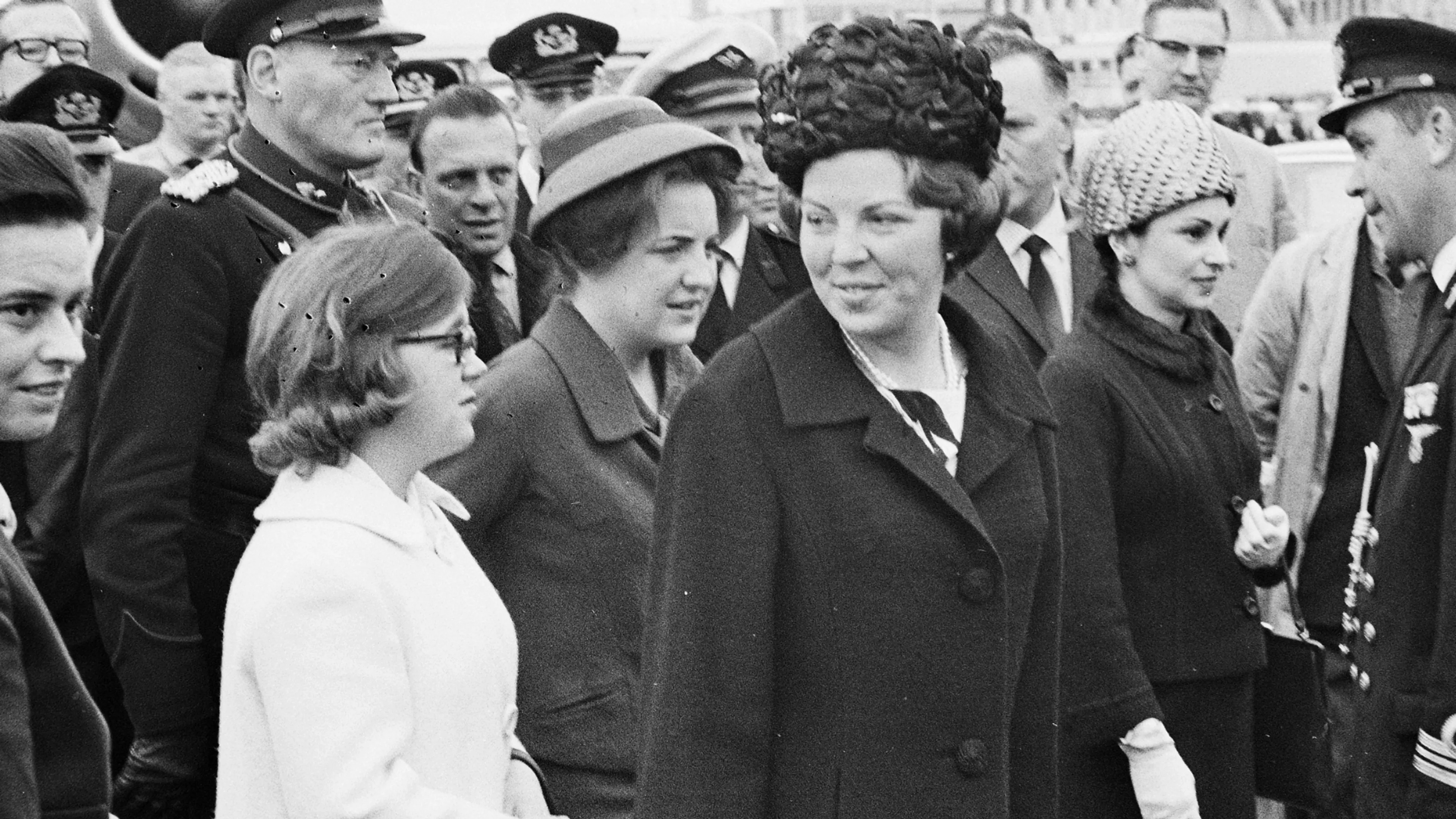 Brief over prinses Christina en haar "bemoederende" zussen gepubliceerd