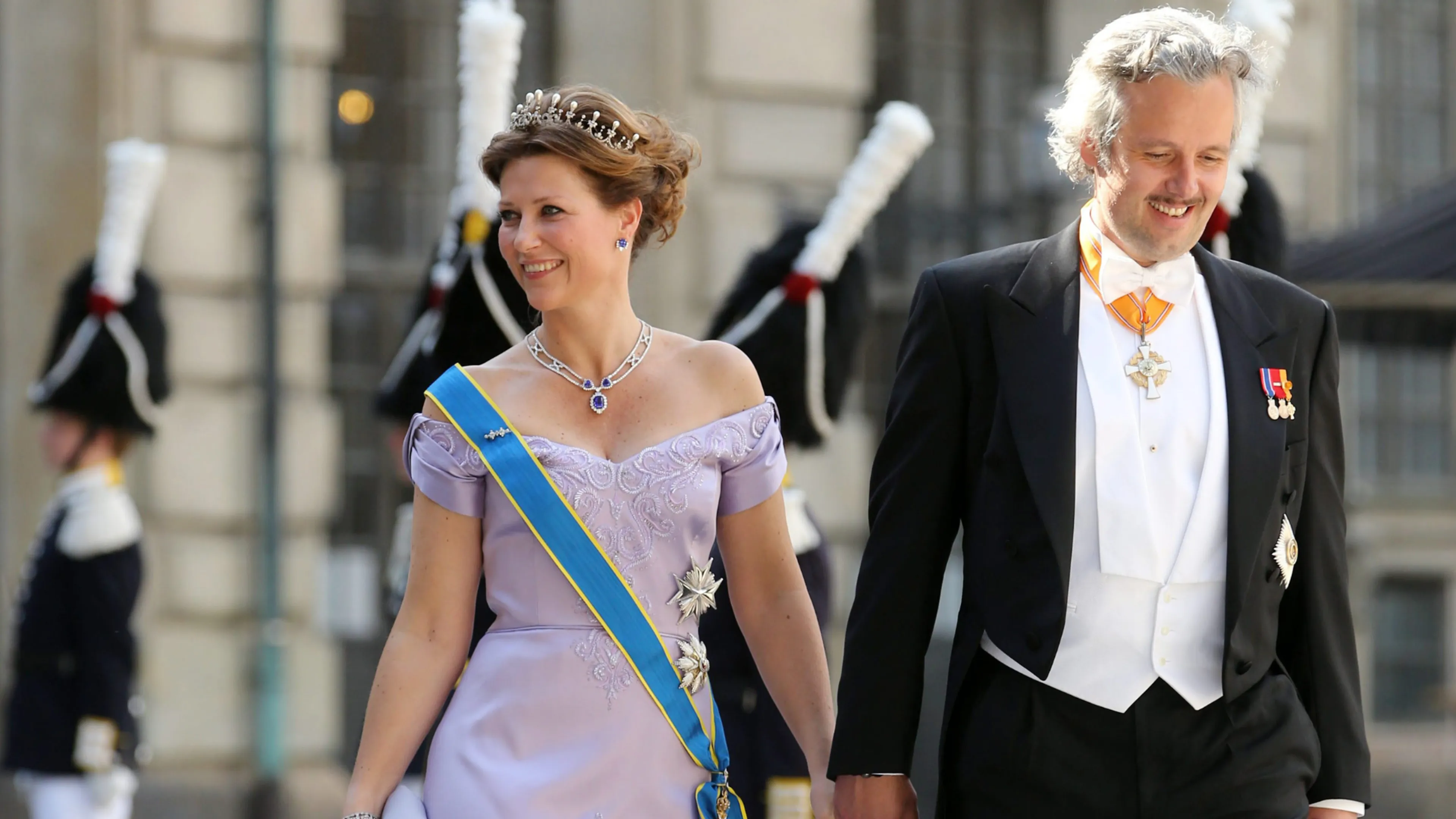 Openhartige prinses Märtha Louise herdenkt ex-man Ari Behn