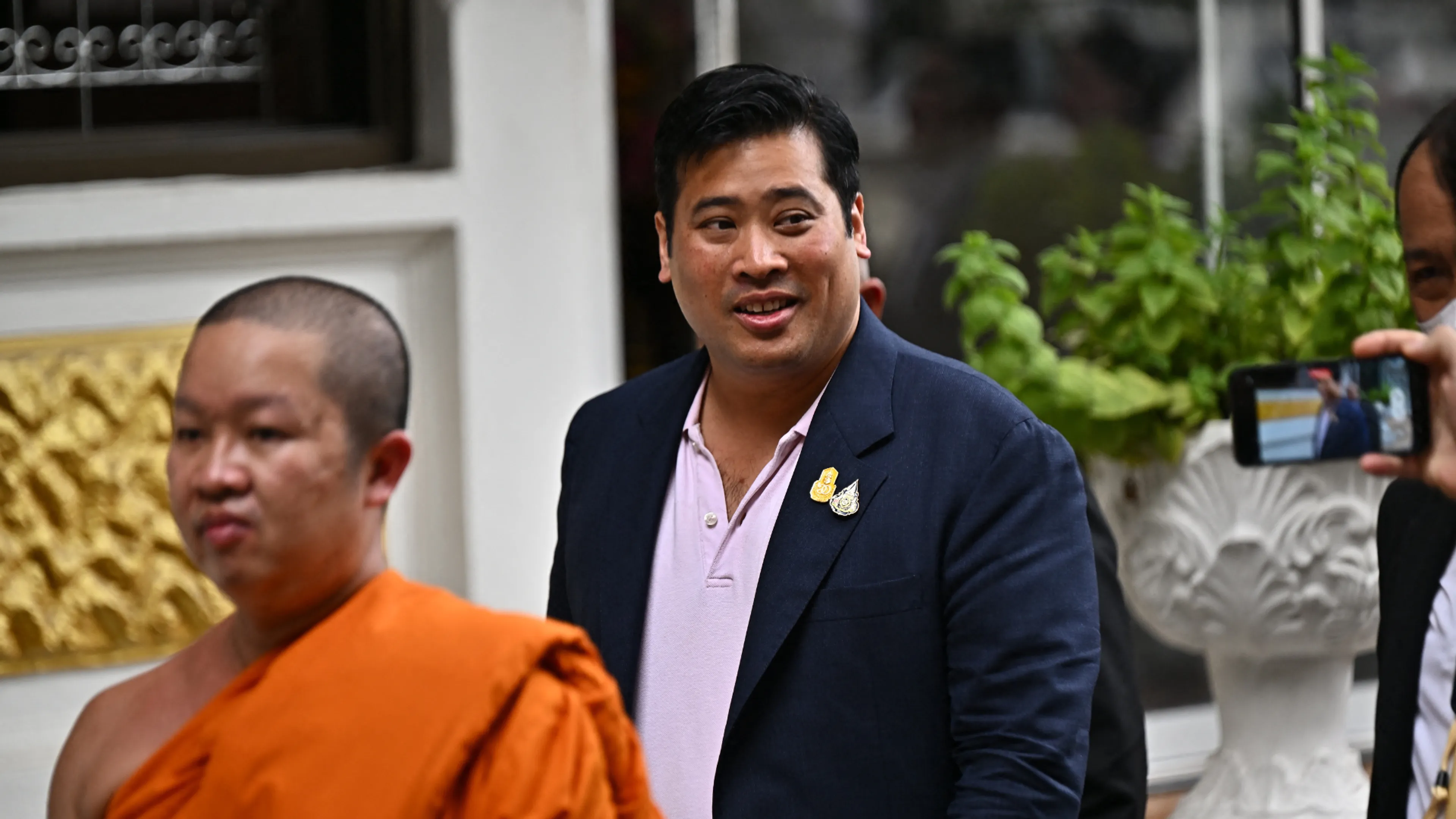 'Verbannen prinsen' keren na bijna 30 jaar weer terug naar Thailand