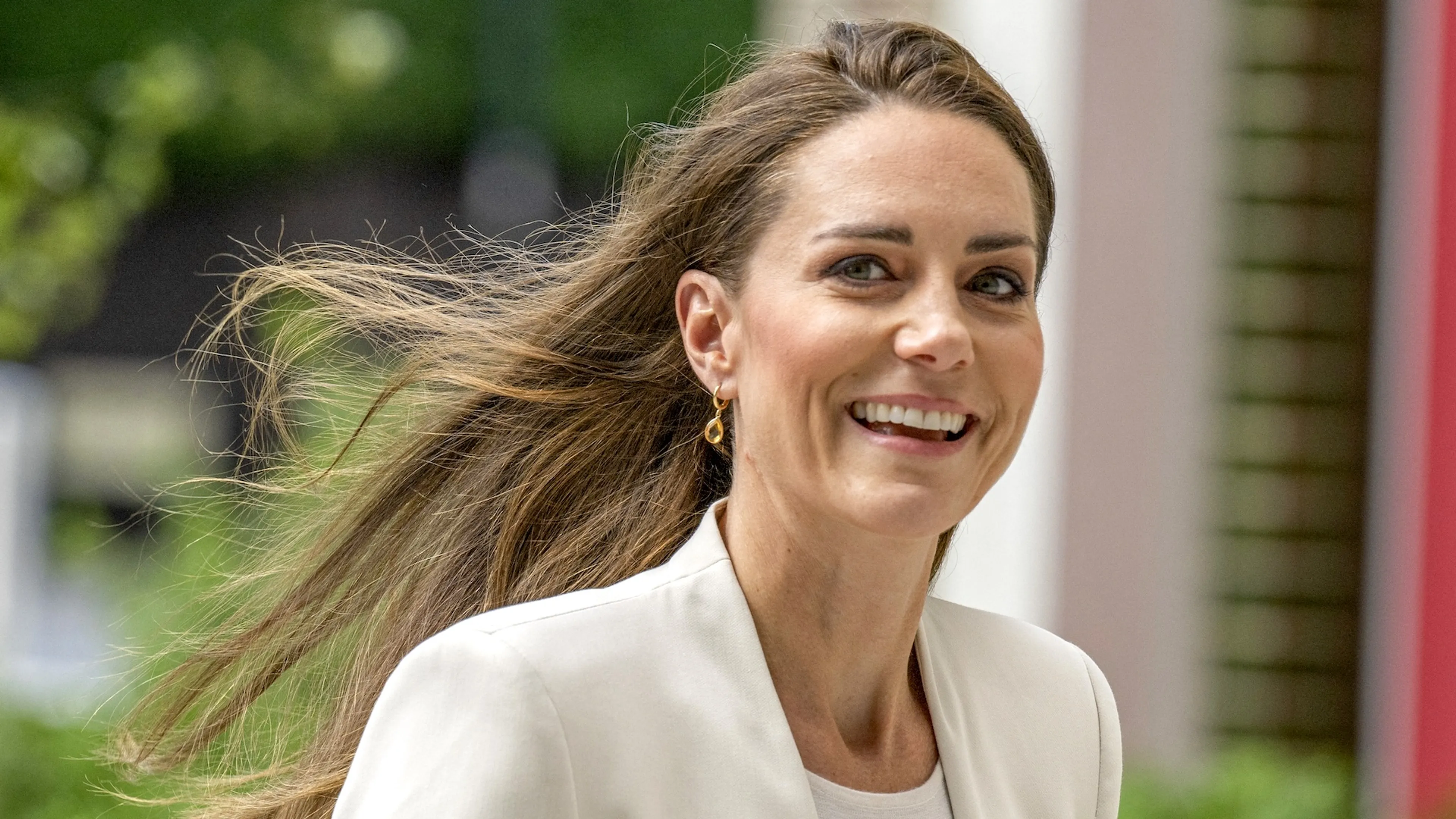 Hertogin Catherine bezoekt babybank in Londen