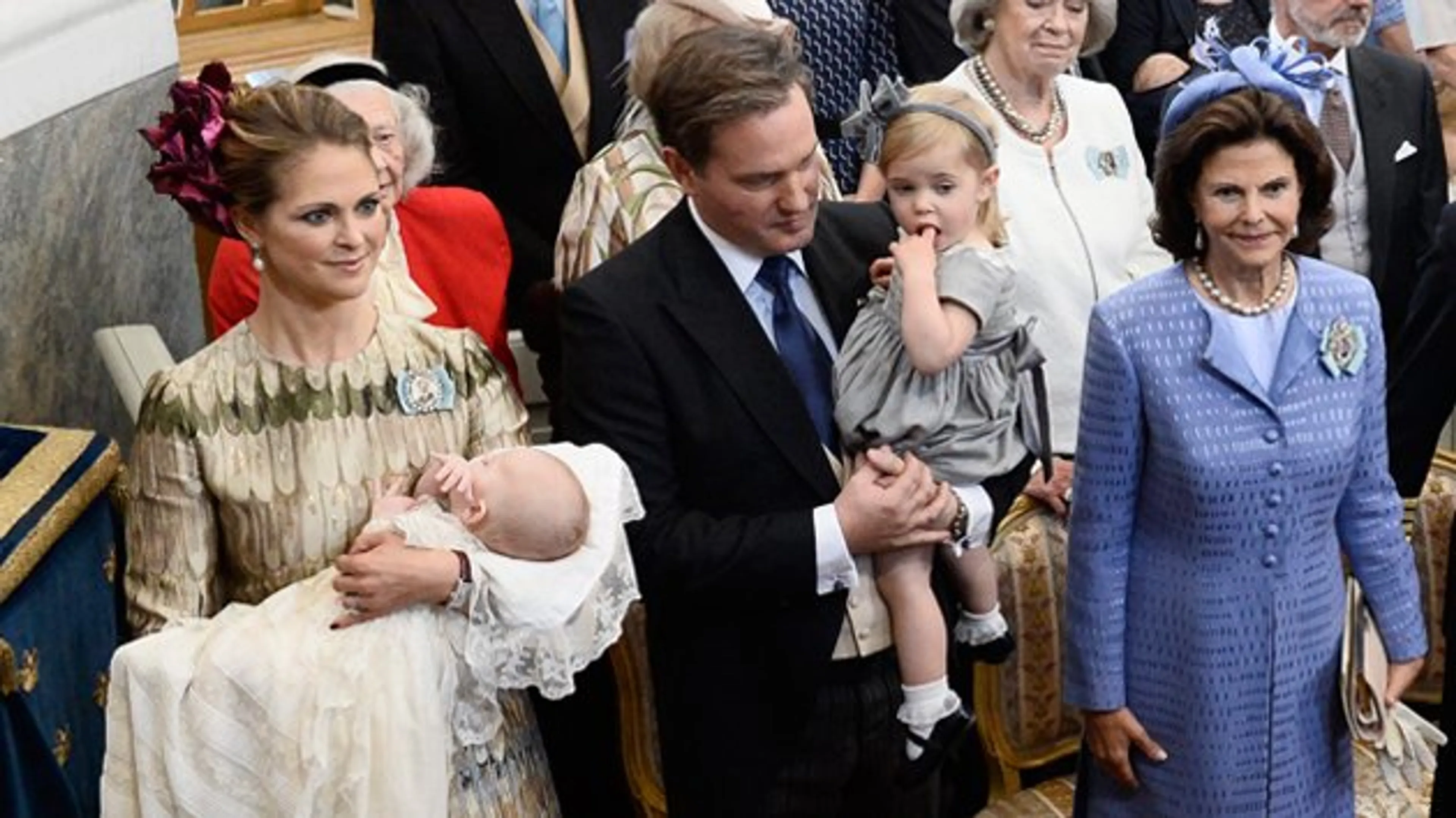 Zweedse prins Nicolas gedoopt