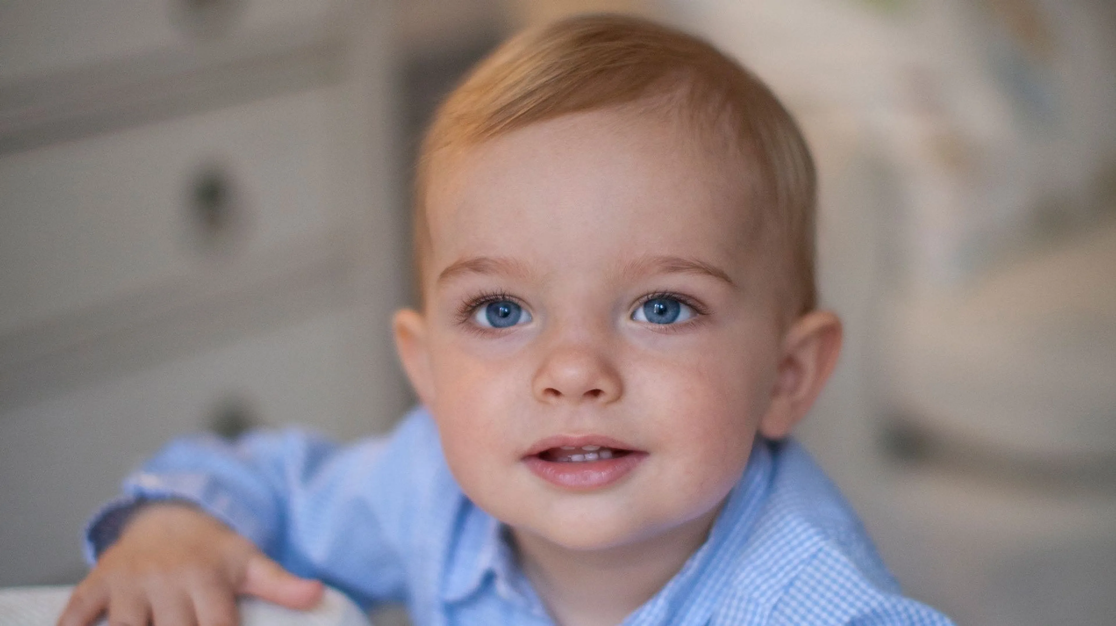 Nieuwe foto's van jarige prinsje Nicolas