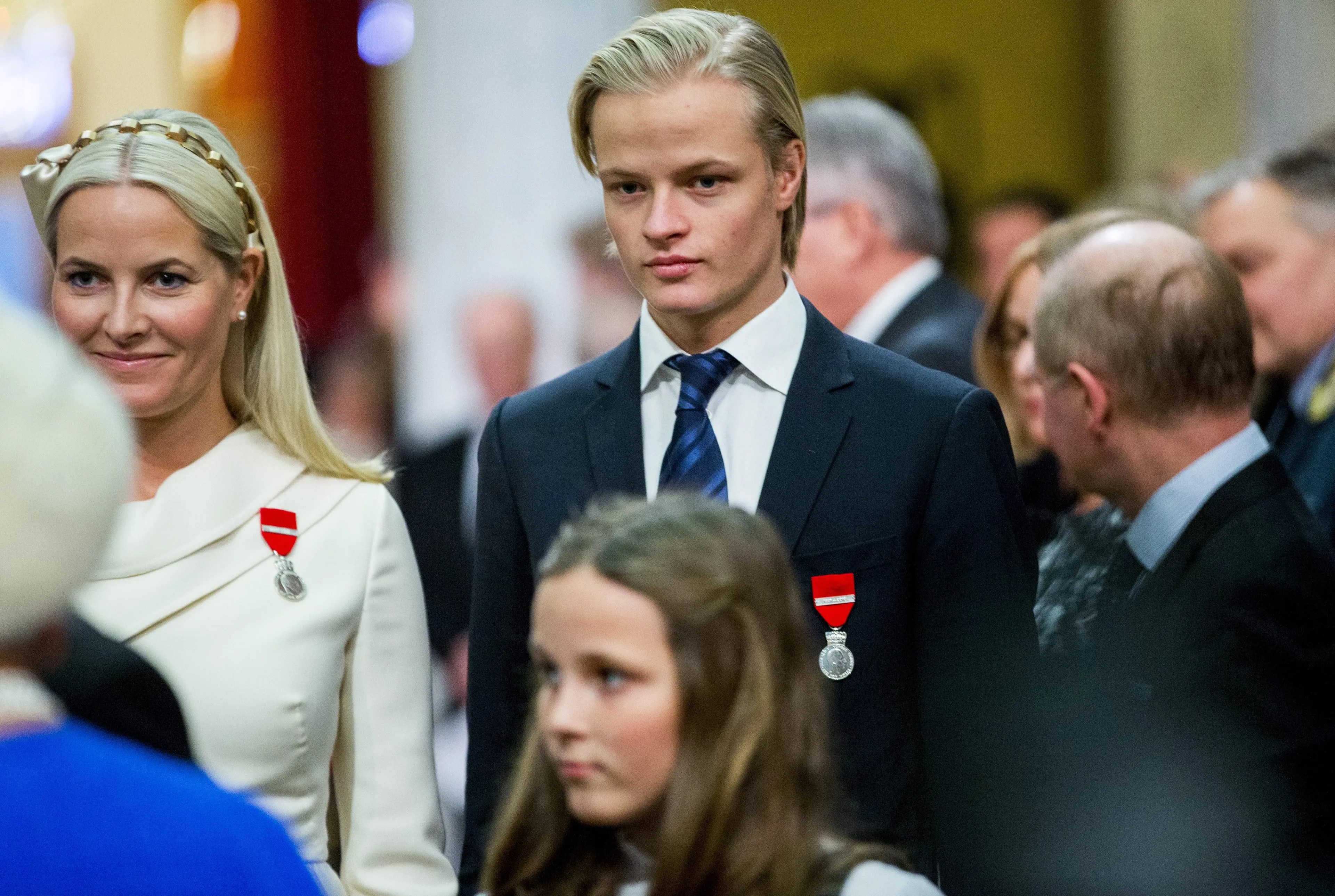 Marius samen mijn zijn moeder, kroonprinses Mette-Marit, in 2015.