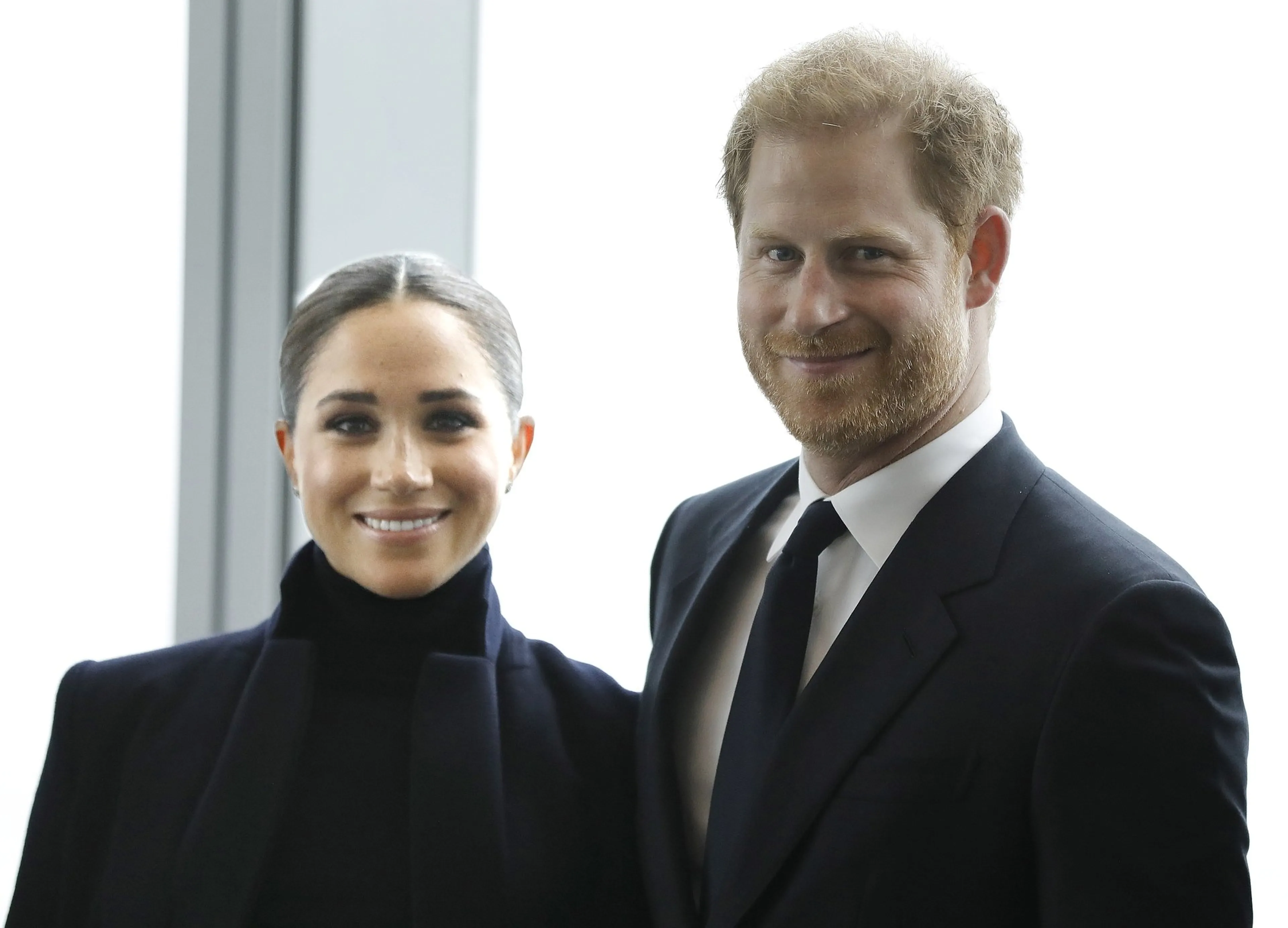 Harry en Meghan smullen van wafels en kip tijdens lunch