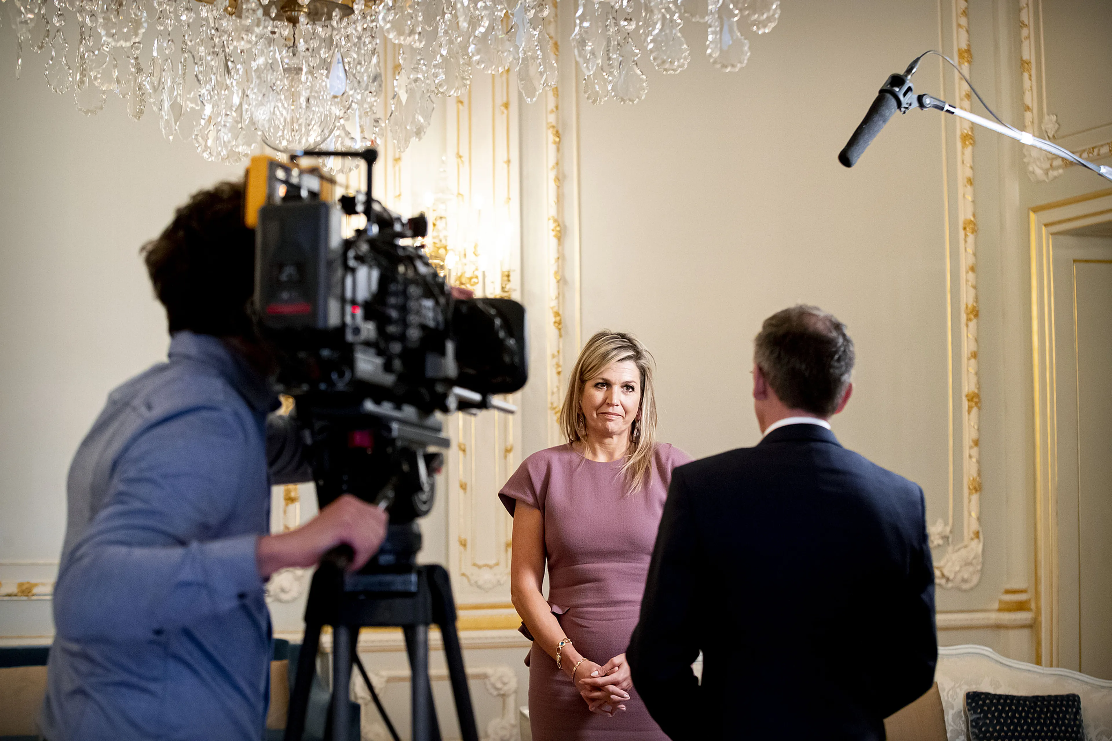 Máxima aan Nederlanders in schulden: 'Zoek hulp'