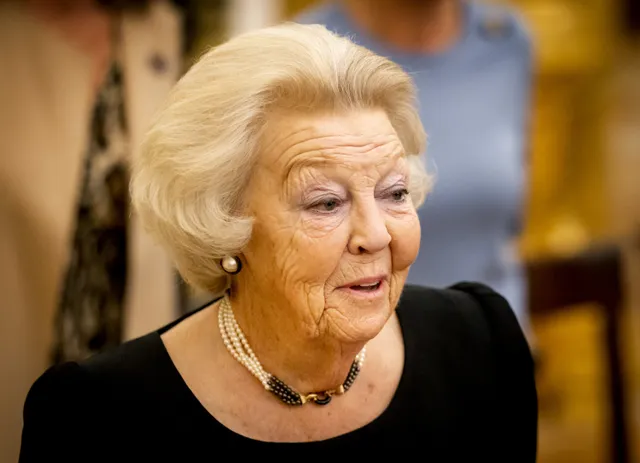 Prinses Beatrix is aanwezig bij de uitreiking van de Appeltjes van Oranje 2023.
