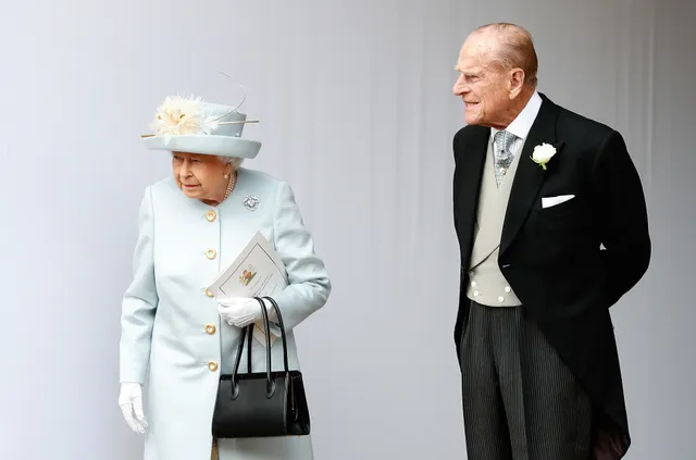 Elizabeth en Philip op de bruiloft van Eugenie, 2018.
