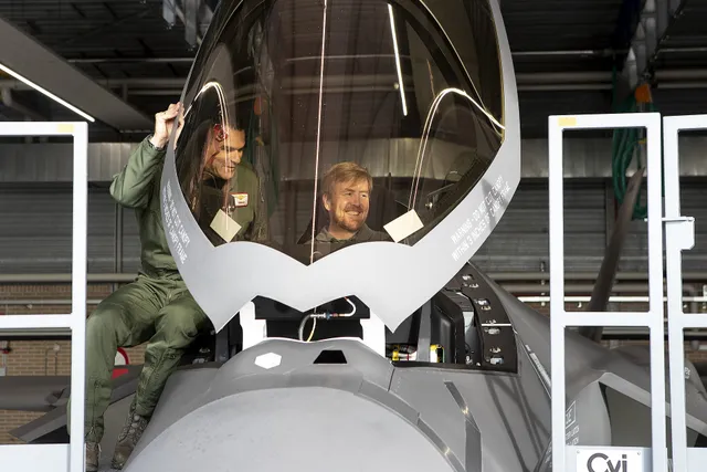 Leeuwarden, 6 november 2019.
Bezoek koning Willem-Alexander aan vlb Leeuwarden.