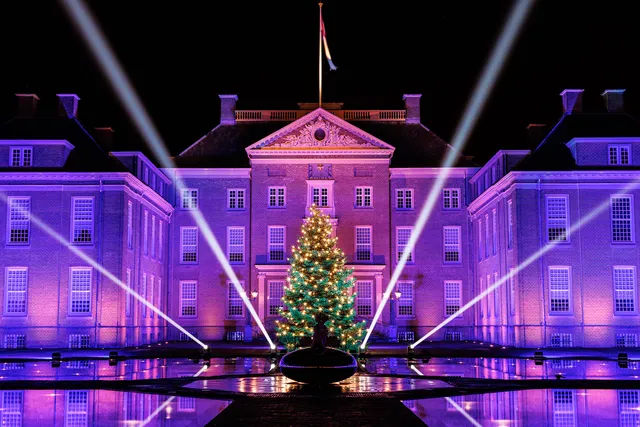Paleis Het Loo in kerstsferen.