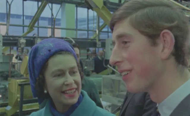 Kijk zaterdagavond op NPO1, op de dag van de kroning van koning Charles, de nieuwe BBC-documentaire Charles R: The making of a monarch. De documentaire bevat unieke beelden van de koning, die meer dan 70 jaar op de troon moest wachten.