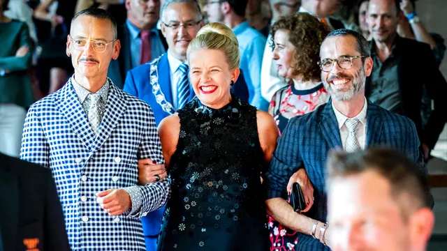 Prinses Mabel met haar favoriete ontwerpers: Viktor&Rolf.