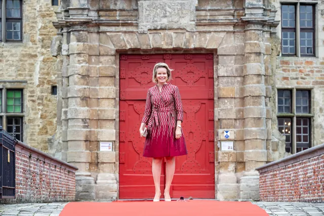 Op 30 september bezoekt koningin Mathilde Kasteel van Laarne, tijdens een koninklijk bezoek aan de provincie Oost-Vlaanderen.