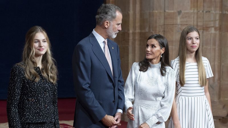 Koning Felipe brengt nieuwjaarsdag zonder zijn gezin door