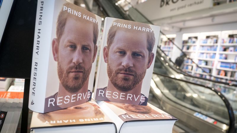 Poll: Ga jij de autobiografie van prins Harry lezen?