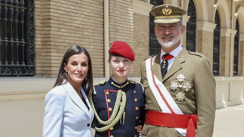 Prinses Leonor voor even herenigd met ouders koning Felipe en koningin Letizia