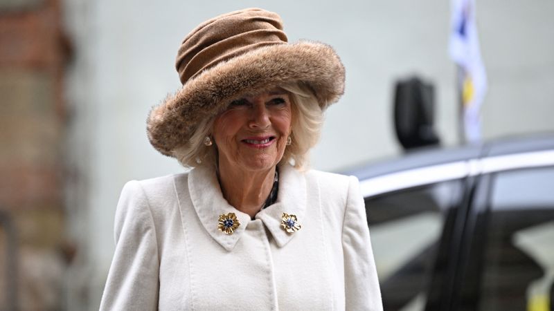 Koningin Camilla schrijft geschiedenis tijdens Royal Maundy Service