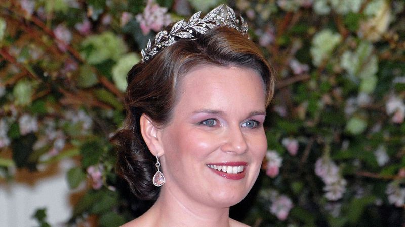 Het verhaal achter de lauwerkrans-tiara van koningin Mathilde