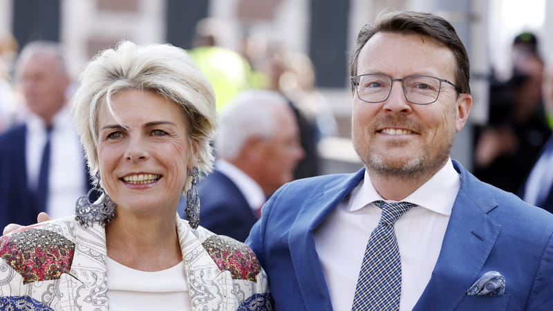Constantijn en Laurentien vieren verlate pakjesavond met hun kinderen